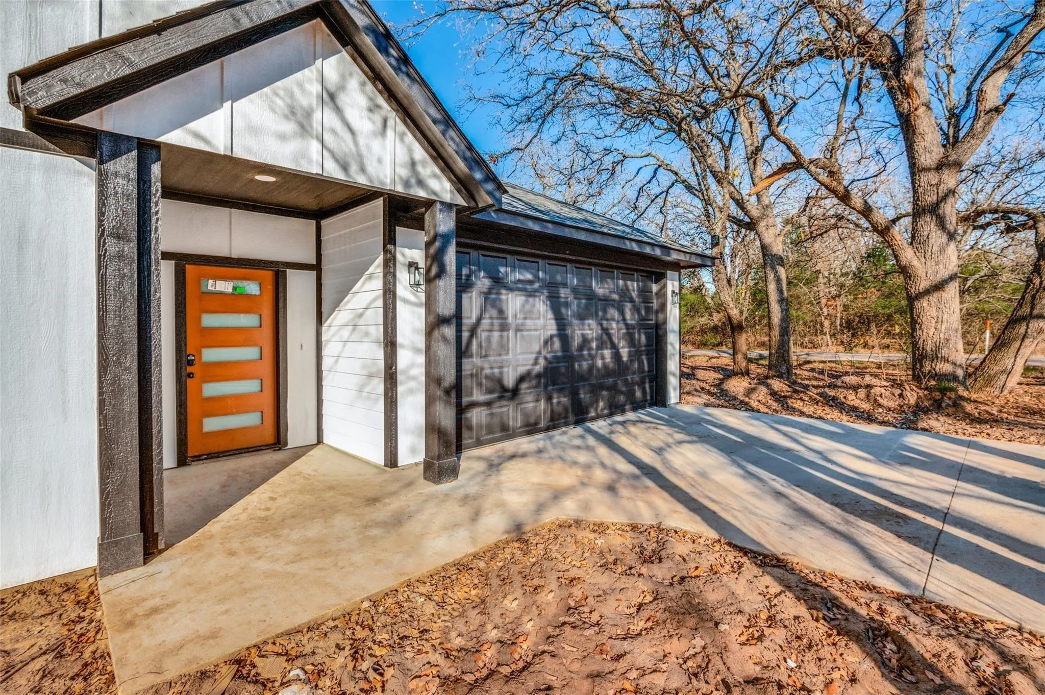 Single Family Residence For Sale in Henderson County , 420 Kelly Lane, Seven Points, Texas 75143, 3 Bedroom, 2 Bathroom, 2 Garage spaces, 1,398 Sqft, built in 2024, New Construction - Complete, mls#21157086, Real Estate Agent in Seven Points, Homes For Sale in Henderson county, Homes For Sale in Seven Points, Realtor in Seven Points Texas, Real Estate Brokerage Independent Realty Texas, Luminita Cordes Realtor
