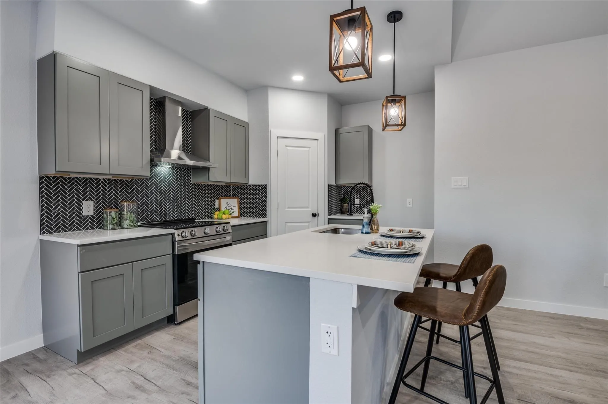 Single Family Residence For Sale in Henderson County , 420 Kelly Lane, Seven Points, Texas 75143, 3 Bedroom, 2 Bathroom, 2 Garage spaces, 1,398 Sqft, built in 2024, New Construction - Complete, mls#21157086, Real Estate Agent in Seven Points, Homes For Sale in Henderson county, Homes For Sale in Seven Points, Realtor in Seven Points Texas, Real Estate Brokerage Independent Realty Texas, Luminita Cordes Realtor