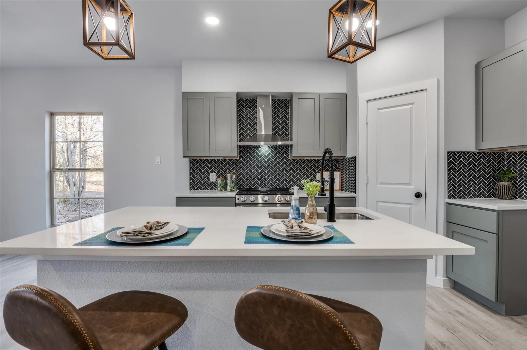 Single Family Residence For Sale in Henderson County , 420 Kelly Lane, Seven Points, Texas 75143, 3 Bedroom, 2 Bathroom, 2 Garage spaces, 1,398 Sqft, built in 2024, New Construction - Complete, mls#21157086, Real Estate Agent in Seven Points, Homes For Sale in Henderson county, Homes For Sale in Seven Points, Realtor in Seven Points Texas, Real Estate Brokerage Independent Realty Texas, Luminita Cordes Realtor