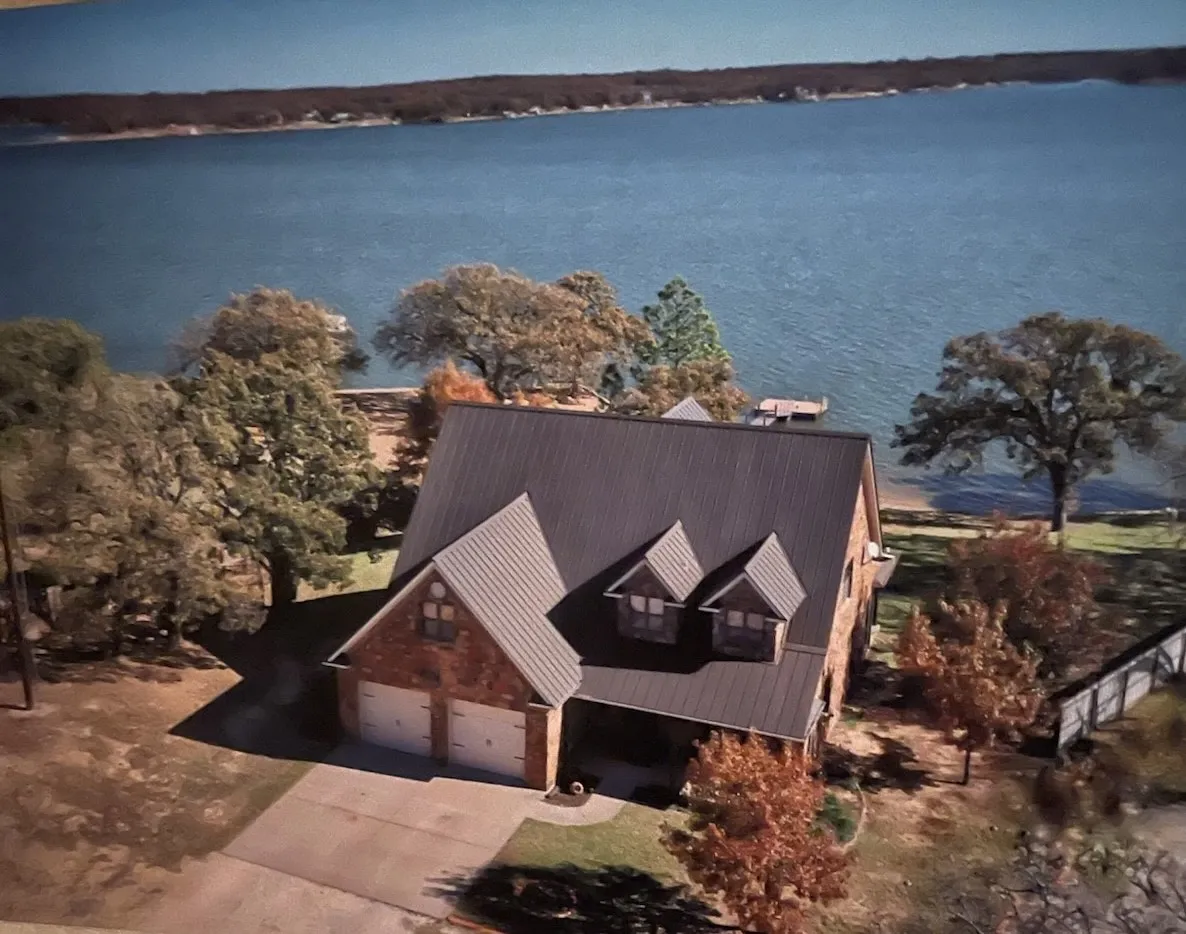 Single Family Residence For Sale in Montague County , 202 Storey Road, Nocona, Texas 76255, 3 Bedroom, 3 Bathroom, 2 Garage spaces, 3,636 Sqft, built in 2008, Preowned, mls#21157134, Real Estate Agent in Nocona, Homes For Sale in Montague county, Homes For Sale in Nocona, Realtor in Nocona Texas, Real Estate Brokerage Independent Realty Texas, Luminita Cordes Realtor
