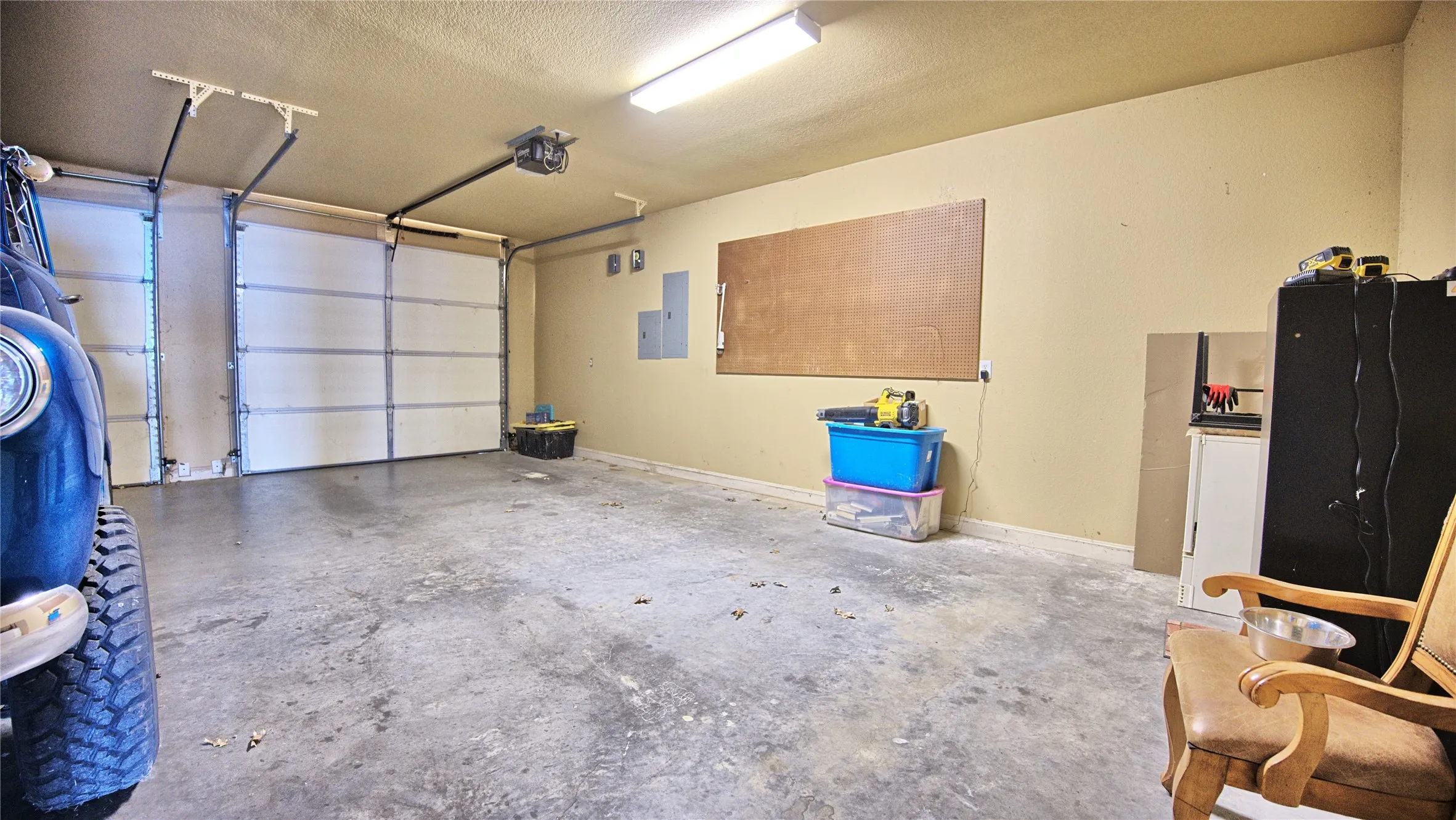 Single Family Residence For Sale in Montague County , 202 Storey Road, Nocona, Texas 76255, 3 Bedroom, 3 Bathroom, 2 Garage spaces, 3,636 Sqft, built in 2008, Preowned, mls#21157134, Real Estate Agent in Nocona, Homes For Sale in Montague county, Homes For Sale in Nocona, Realtor in Nocona Texas, Real Estate Brokerage Independent Realty Texas, Luminita Cordes Realtor