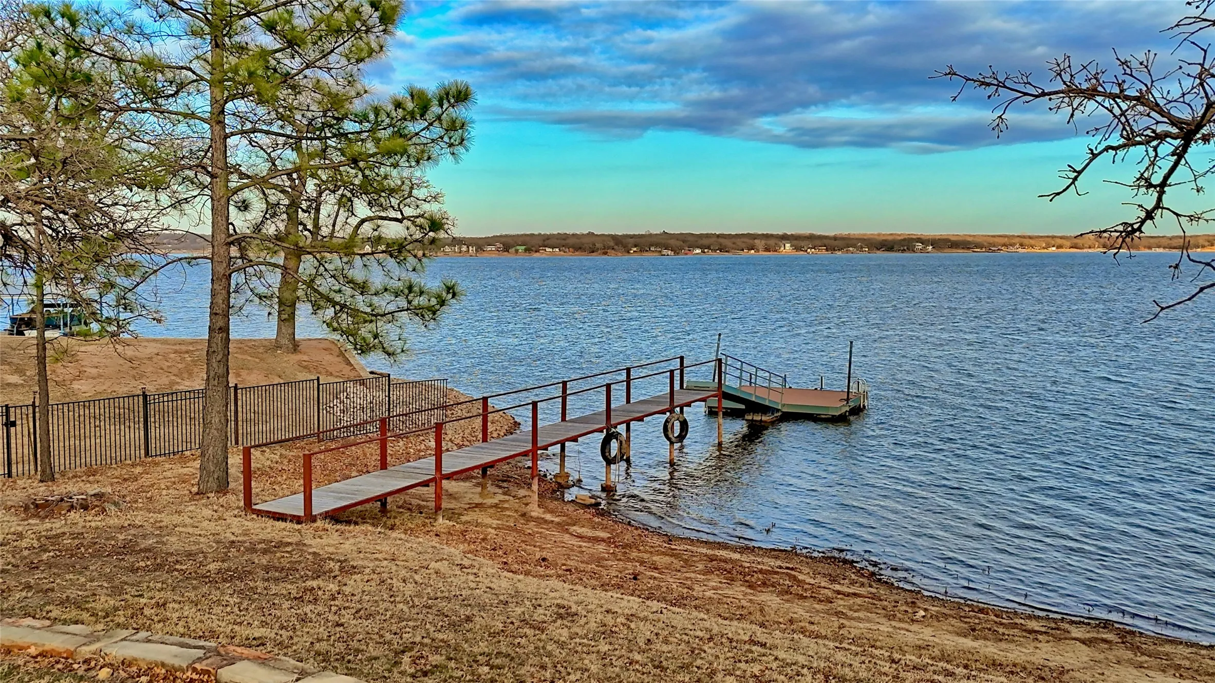 Single Family Residence For Sale in Montague County , 202 Storey Road, Nocona, Texas 76255, 3 Bedroom, 3 Bathroom, 2 Garage spaces, 3,636 Sqft, built in 2008, Preowned, mls#21157134, Real Estate Agent in Nocona, Homes For Sale in Montague county, Homes For Sale in Nocona, Realtor in Nocona Texas, Real Estate Brokerage Independent Realty Texas, Luminita Cordes Realtor