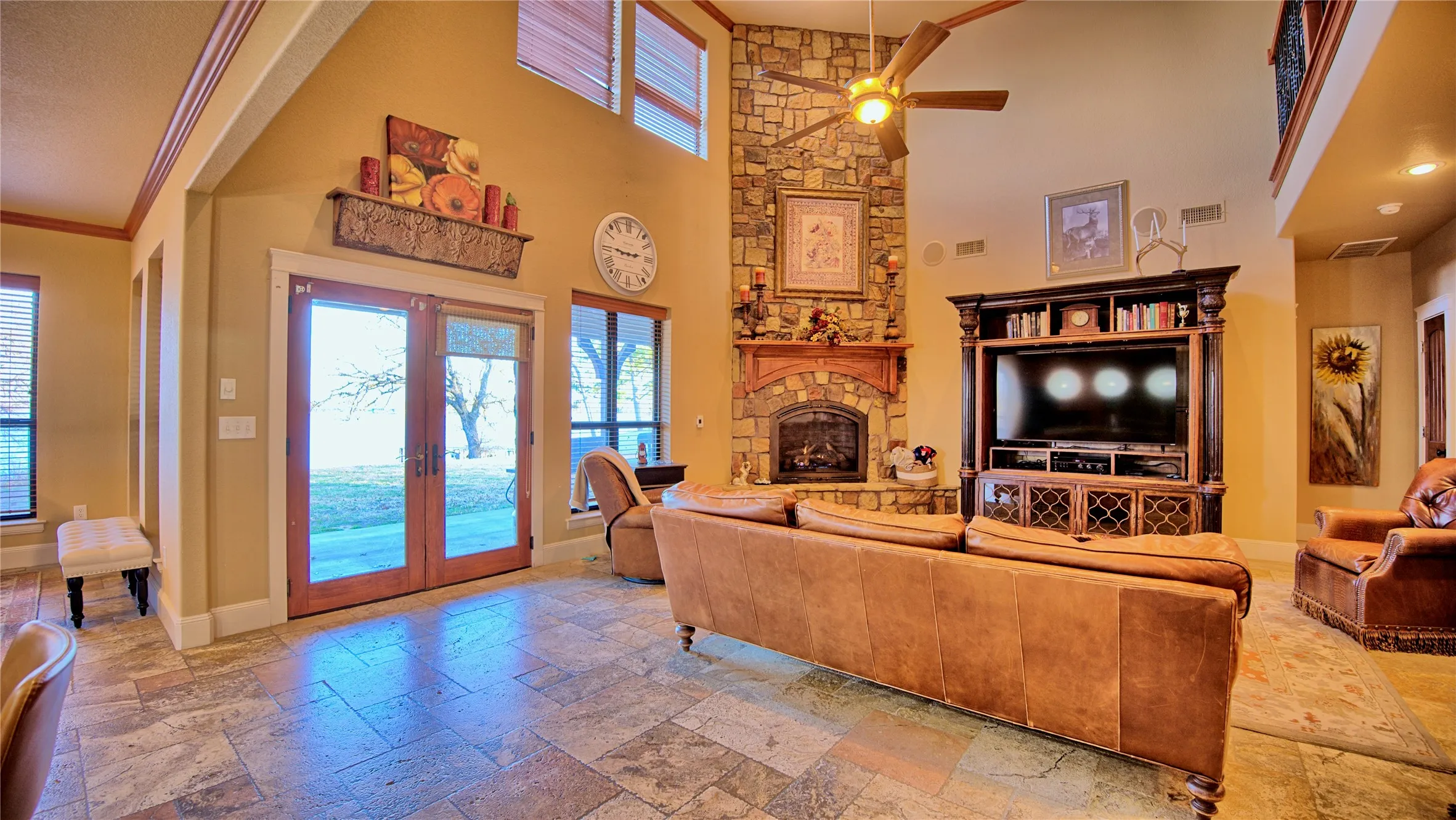 Single Family Residence For Sale in Montague County , 202 Storey Road, Nocona, Texas 76255, 3 Bedroom, 3 Bathroom, 2 Garage spaces, 3,636 Sqft, built in 2008, Preowned, mls#21157134, Real Estate Agent in Nocona, Homes For Sale in Montague county, Homes For Sale in Nocona, Realtor in Nocona Texas, Real Estate Brokerage Independent Realty Texas, Luminita Cordes Realtor