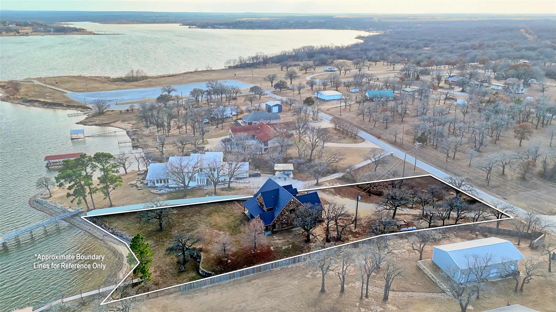 Single Family Residence For Sale in Montague County , 202 Storey Road, Nocona, Texas 76255, 3 Bedroom, 3 Bathroom, 2 Garage spaces, 3,636 Sqft, built in 2008, Preowned, mls#21157134, Real Estate Agent in Nocona, Homes For Sale in Montague county, Homes For Sale in Nocona, Realtor in Nocona Texas, Real Estate Brokerage Independent Realty Texas, Luminita Cordes Realtor