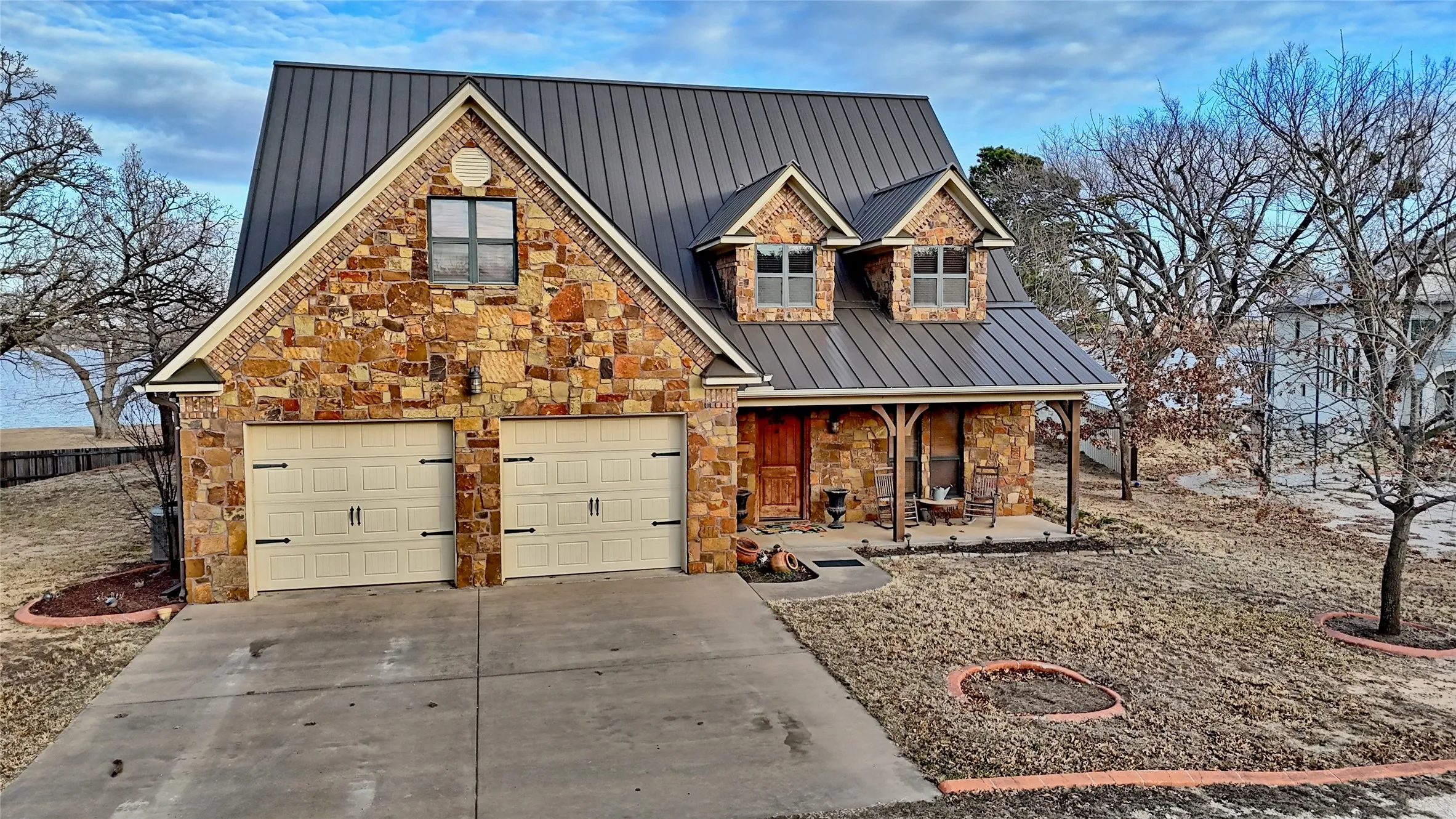 Single Family Residence For Sale in Montague County , 202 Storey Road, Nocona, Texas 76255, 3 Bedroom, 3 Bathroom, 2 Garage spaces, 3,636 Sqft, built in 2008, Preowned, mls#21157134, Real Estate Agent in Nocona, Homes For Sale in Montague county, Homes For Sale in Nocona, Realtor in Nocona Texas, Real Estate Brokerage Independent Realty Texas, Luminita Cordes Realtor