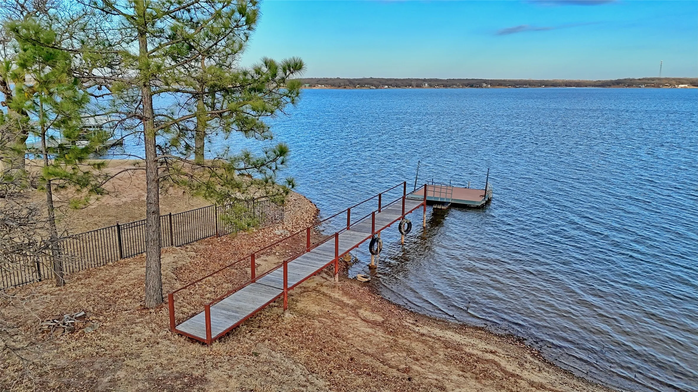 Single Family Residence For Sale in Montague County , 202 Storey Road, Nocona, Texas 76255, 3 Bedroom, 3 Bathroom, 2 Garage spaces, 3,636 Sqft, built in 2008, Preowned, mls#21157134, Real Estate Agent in Nocona, Homes For Sale in Montague county, Homes For Sale in Nocona, Realtor in Nocona Texas, Real Estate Brokerage Independent Realty Texas, Luminita Cordes Realtor