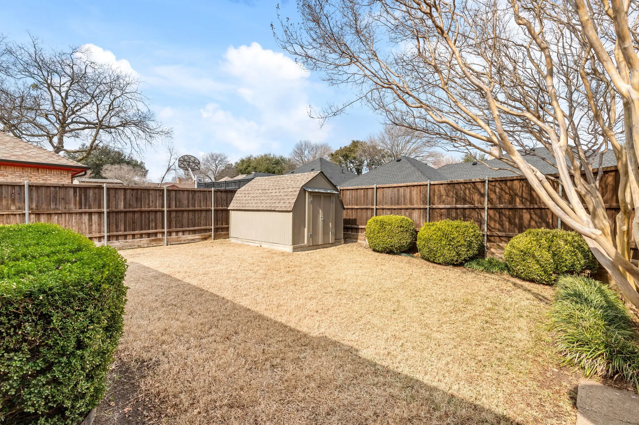 Single Family Residence For Sale in Dallas County , 533 Hidden Brooke Drive, De Soto, Texas 75115, 3 Bedroom, 3 Bathroom, 2 Garage spaces, 2,440 Sqft, built in 1984, mls#21155303, Real Estate Agent in De Soto, Homes For Sale in Dallas county, Homes For Sale in De Soto, Realtor in De Soto Texas, Real Estate Brokerage Independent Realty Texas, Luminita Cordes Realtor