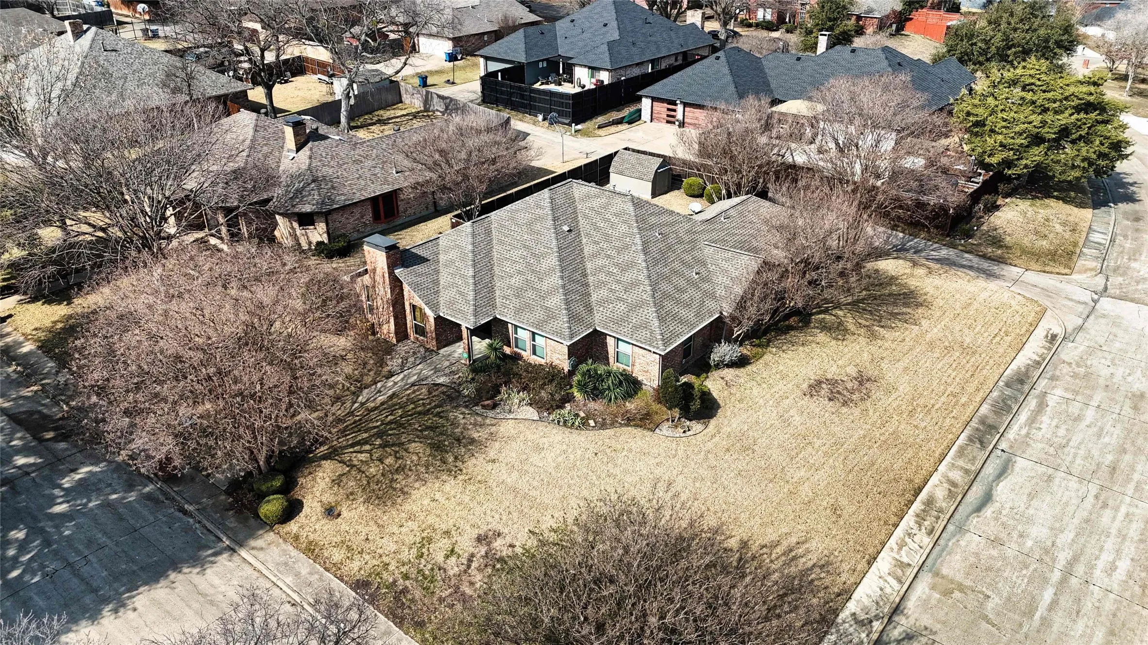 Single Family Residence For Sale in Dallas County , 533 Hidden Brooke Drive, De Soto, Texas 75115, 3 Bedroom, 3 Bathroom, 2 Garage spaces, 2,440 Sqft, built in 1984, mls#21155303, Real Estate Agent in De Soto, Homes For Sale in Dallas county, Homes For Sale in De Soto, Realtor in De Soto Texas, Real Estate Brokerage Independent Realty Texas, Luminita Cordes Realtor