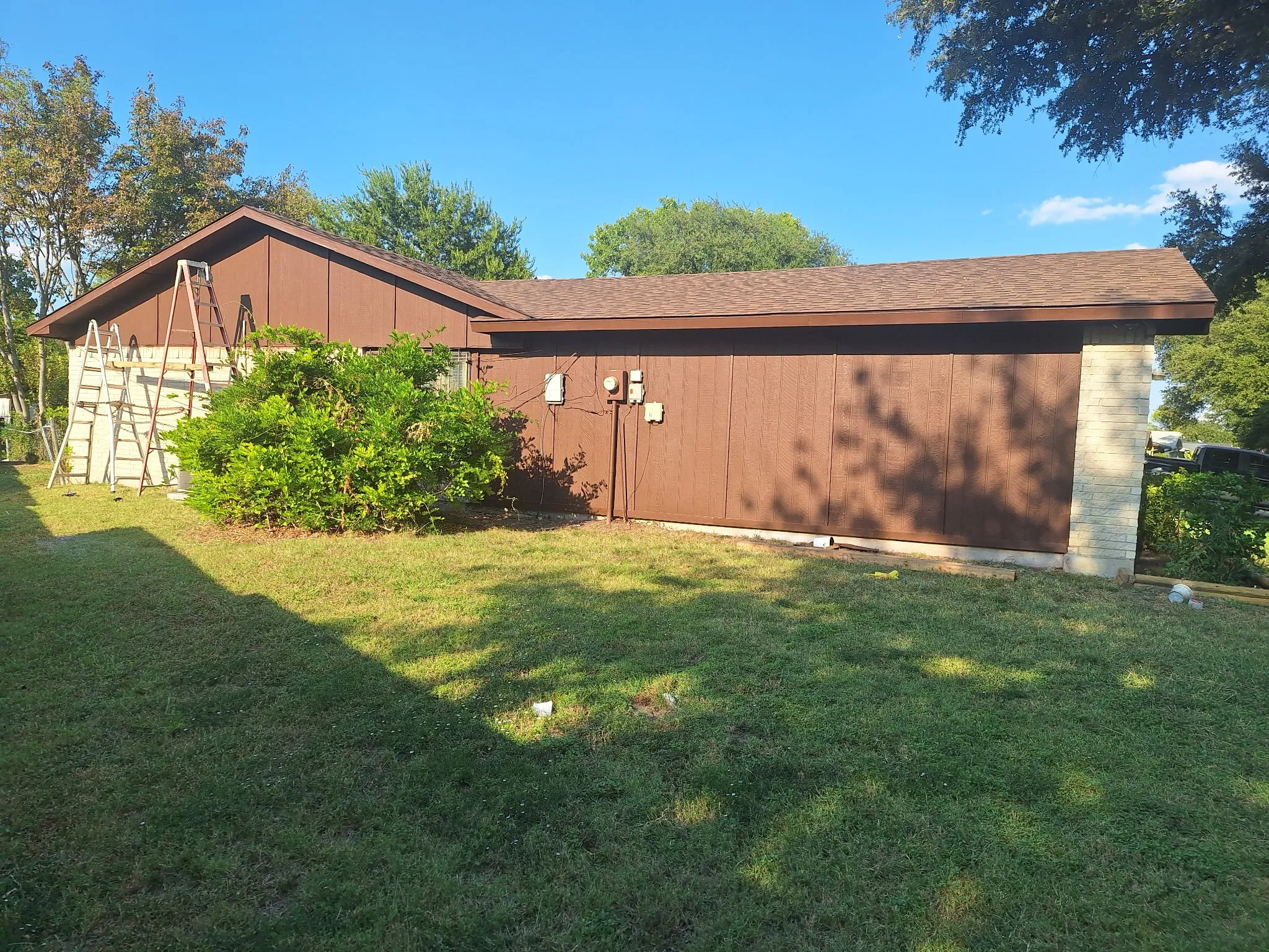 Single Family Residence For Sale in Dallas County , 326 E Ferndale Lane, Grand Prairie, Texas 75052, 4 Bedrooms, 2 Bathrooms, Garage spaces, 1,520 Sqft, built in 1974, Preowned, Price $290,000, mls#21157193, Real Estate Agent in Grand Prairie, Homes For Sale in Dallas county, Homes For Sale in Grand Prairie, Realtor in Grand Prairie Texas, Real Estate Brokerage Independent Realty Texas, Luminita Cordes Realtor