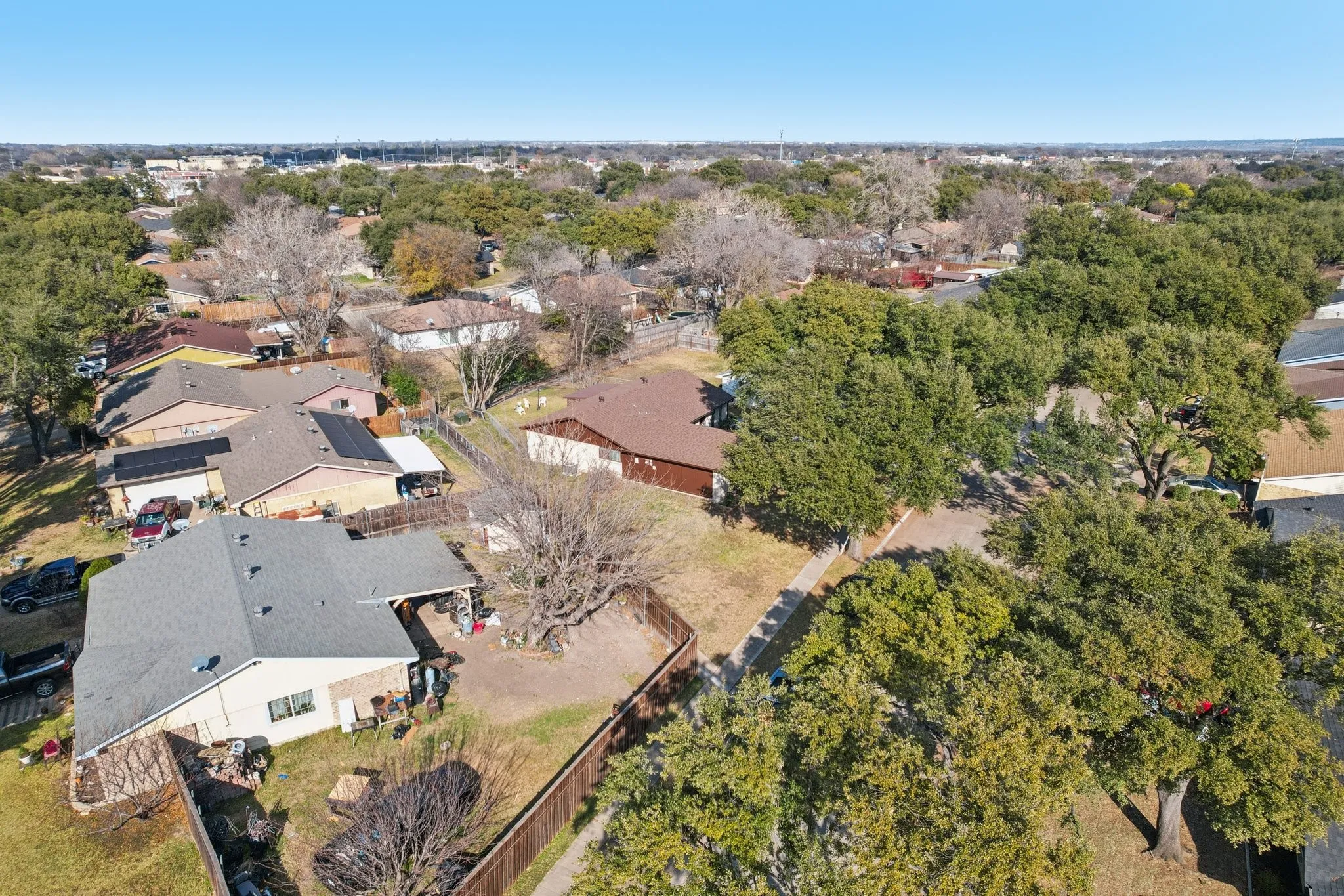 Single Family Residence For Sale in Dallas County , 326 E Ferndale Lane, Grand Prairie, Texas 75052, 4 Bedrooms, 2 Bathrooms, Garage spaces, 1,520 Sqft, built in 1974, Preowned, Price $290,000, mls#21157193, Real Estate Agent in Grand Prairie, Homes For Sale in Dallas county, Homes For Sale in Grand Prairie, Realtor in Grand Prairie Texas, Real Estate Brokerage Independent Realty Texas, Luminita Cordes Realtor