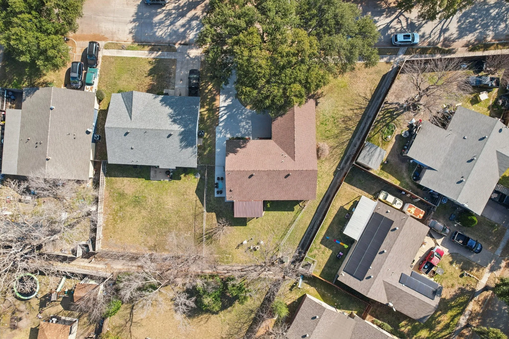 Single Family Residence For Sale in Dallas County , 326 E Ferndale Lane, Grand Prairie, Texas 75052, 4 Bedrooms, 2 Bathrooms, Garage spaces, 1,520 Sqft, built in 1974, Preowned, Price $290,000, mls#21157193, Real Estate Agent in Grand Prairie, Homes For Sale in Dallas county, Homes For Sale in Grand Prairie, Realtor in Grand Prairie Texas, Real Estate Brokerage Independent Realty Texas, Luminita Cordes Realtor