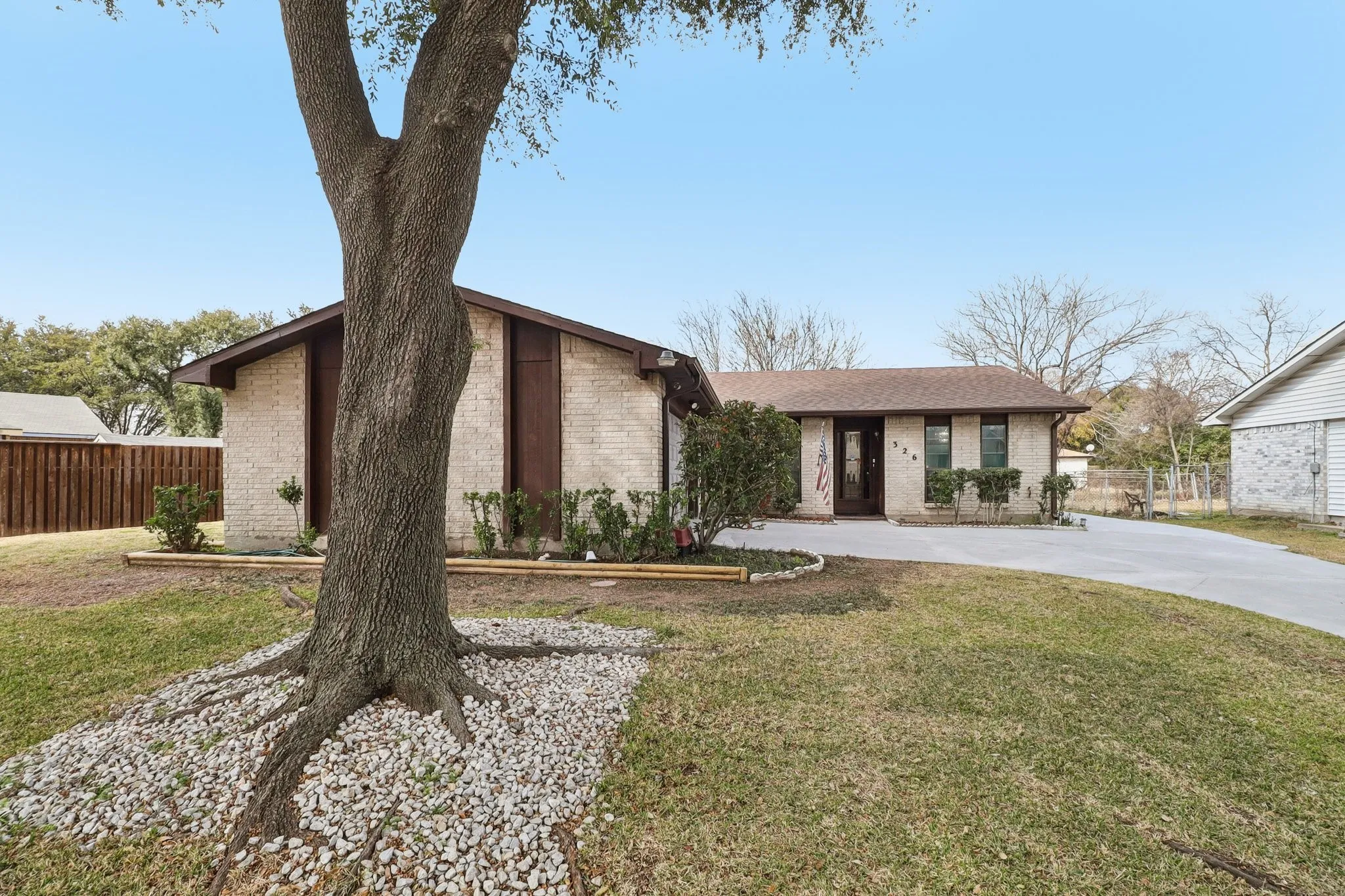 Single Family Residence For Sale in Dallas County , 326 E Ferndale Lane, Grand Prairie, Texas 75052, 4 Bedrooms, 2 Bathrooms, Garage spaces, 1,520 Sqft, built in 1974, Preowned, Price $290,000, mls#21157193, Real Estate Agent in Grand Prairie, Homes For Sale in Dallas county, Homes For Sale in Grand Prairie, Realtor in Grand Prairie Texas, Real Estate Brokerage Independent Realty Texas, Luminita Cordes Realtor