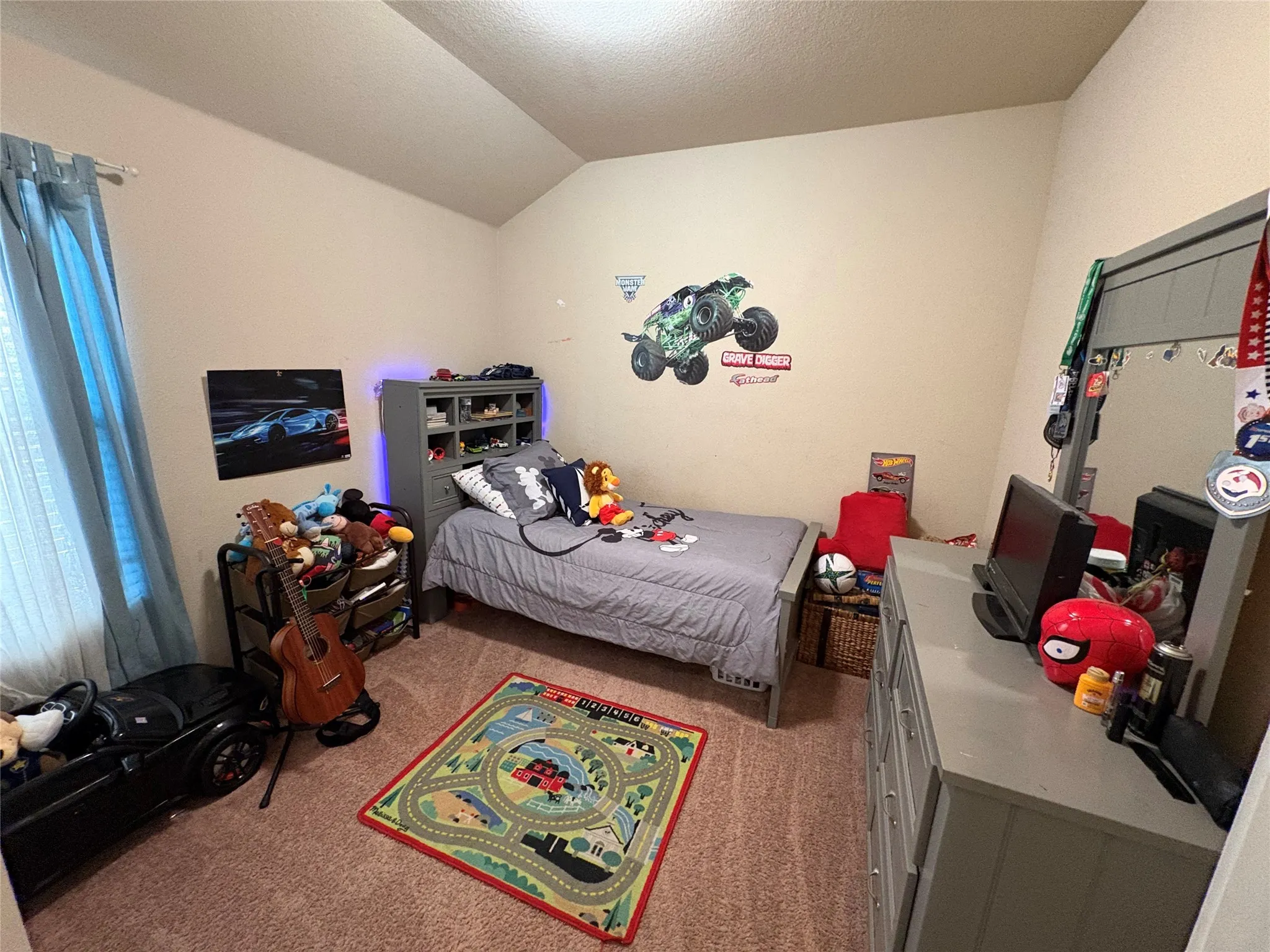 Single Family Residence For Sale in Tarrant County , 1213 Walnut Cliff Court, Fort Worth, Texas 76179, 4 Bedroom, 2 Bathroom, Garage spaces, 1,822 Sqft, built in 2017, Preowned, mls#21155547, Real Estate Agent in Fort Worth, Homes For Sale in Tarrant county, Homes For Sale in Fort Worth, Realtor in Fort Worth Texas, Real Estate Brokerage Independent Realty Texas, Luminita Cordes Realtor