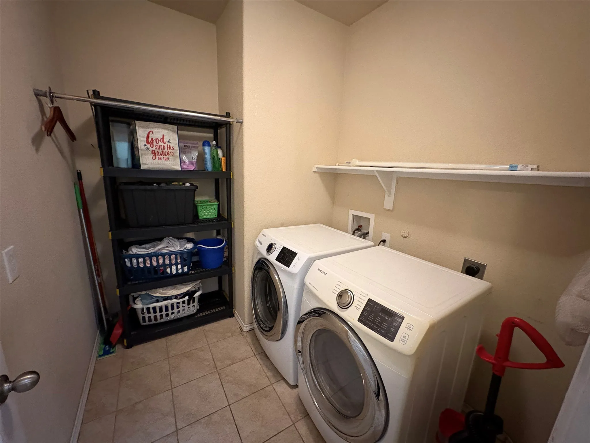 Single Family Residence For Sale in Tarrant County , 1213 Walnut Cliff Court, Fort Worth, Texas 76179, 4 Bedroom, 2 Bathroom, Garage spaces, 1,822 Sqft, built in 2017, Preowned, mls#21155547, Real Estate Agent in Fort Worth, Homes For Sale in Tarrant county, Homes For Sale in Fort Worth, Realtor in Fort Worth Texas, Real Estate Brokerage Independent Realty Texas, Luminita Cordes Realtor
