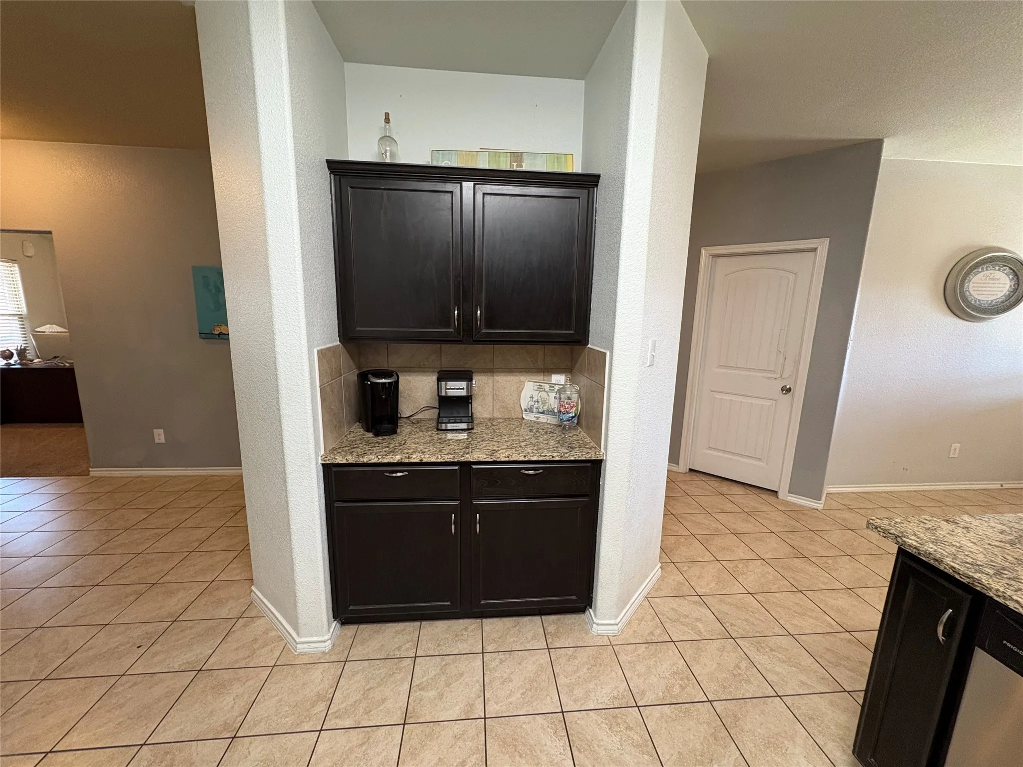 Single Family Residence For Sale in Tarrant County , 1213 Walnut Cliff Court, Fort Worth, Texas 76179, 4 Bedroom, 2 Bathroom, Garage spaces, 1,822 Sqft, built in 2017, Preowned, mls#21155547, Real Estate Agent in Fort Worth, Homes For Sale in Tarrant county, Homes For Sale in Fort Worth, Realtor in Fort Worth Texas, Real Estate Brokerage Independent Realty Texas, Luminita Cordes Realtor