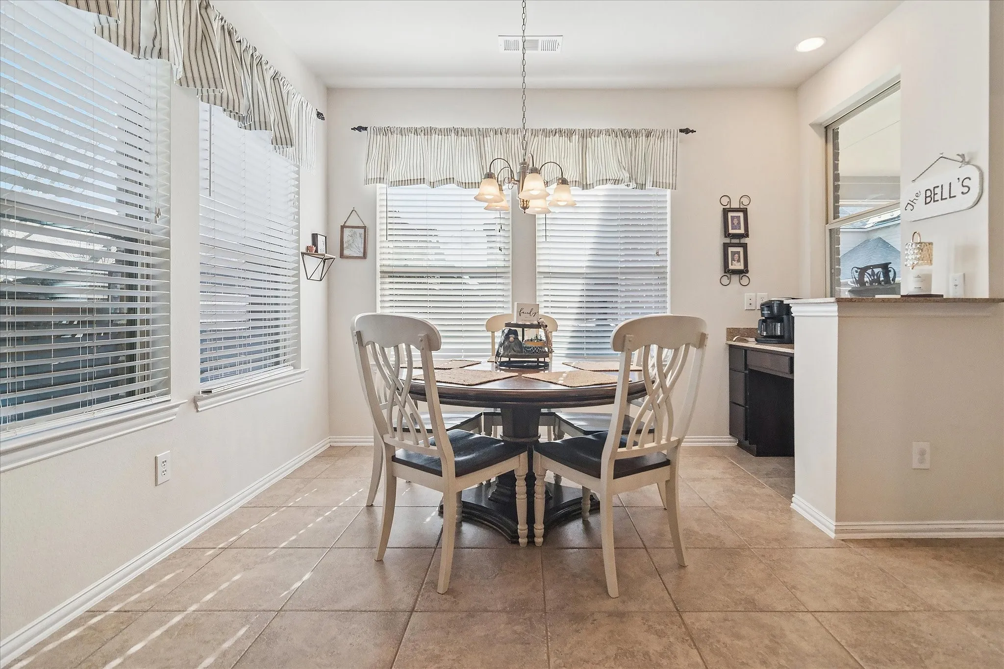 Single Family Residence For Sale in Collin County , 2614 Patriot Drive, Melissa, Texas 75454, 4 Bedroom, 4 Bathroom, 2 Garage spaces, 2,964 Sqft, built in 2011, Preowned, mls#21157253, Real Estate Agent in Melissa, Homes For Sale in Collin county, Homes For Sale in Melissa, Realtor in Melissa Texas, Real Estate Brokerage Independent Realty Texas, Luminita Cordes Realtor