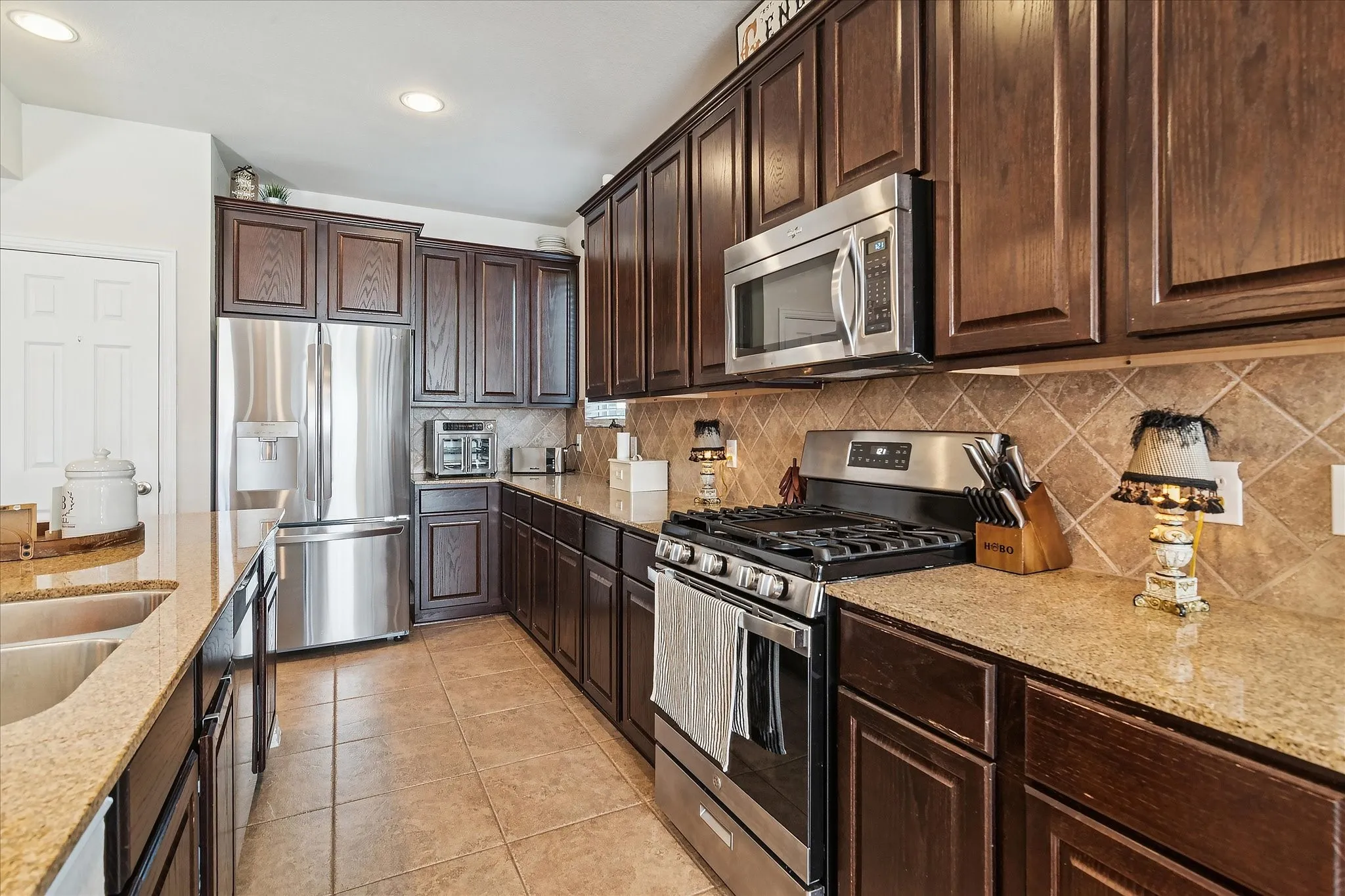 Single Family Residence For Sale in Collin County , 2614 Patriot Drive, Melissa, Texas 75454, 4 Bedroom, 4 Bathroom, 2 Garage spaces, 2,964 Sqft, built in 2011, Preowned, mls#21157253, Real Estate Agent in Melissa, Homes For Sale in Collin county, Homes For Sale in Melissa, Realtor in Melissa Texas, Real Estate Brokerage Independent Realty Texas, Luminita Cordes Realtor