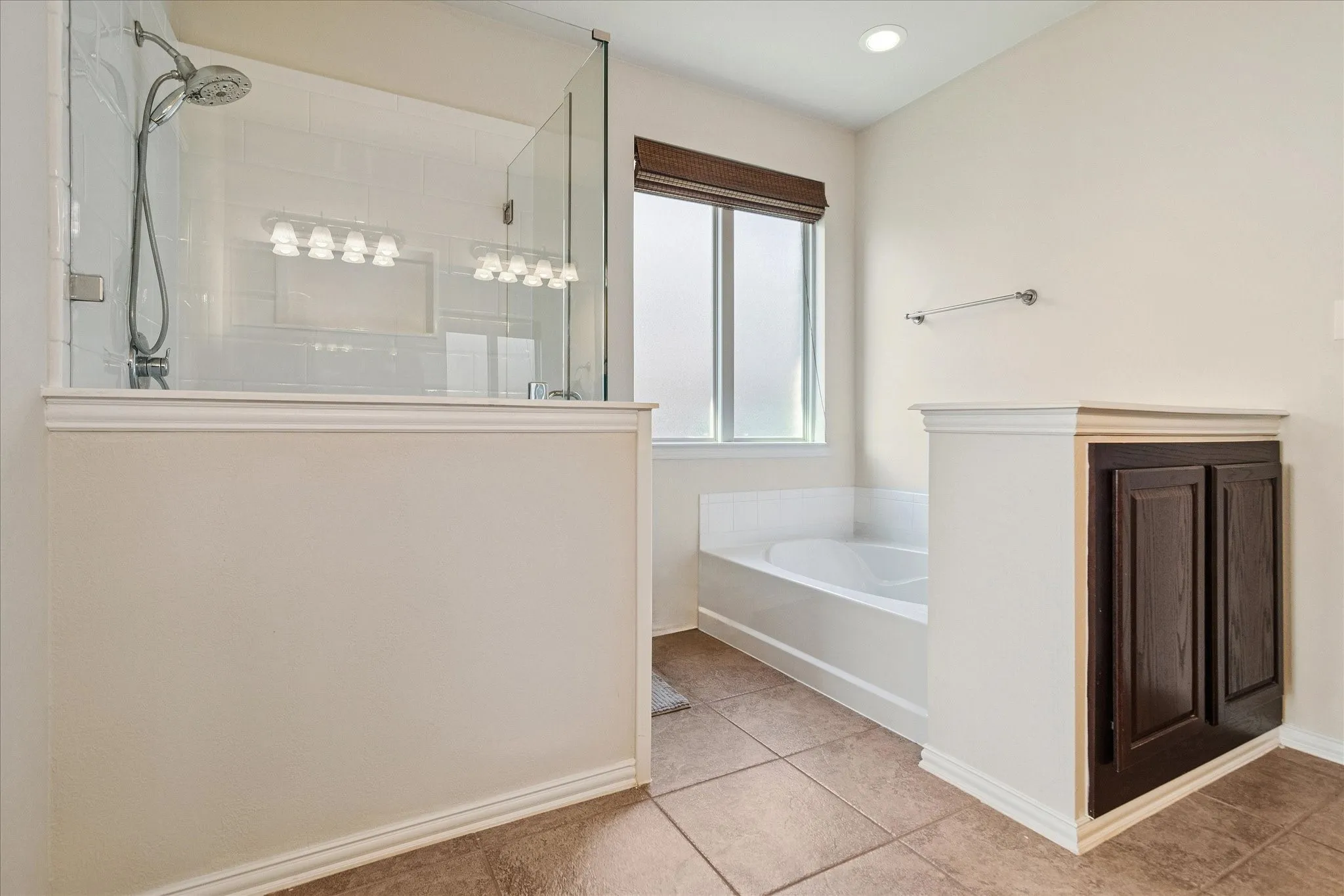 Single Family Residence For Sale in Collin County , 2614 Patriot Drive, Melissa, Texas 75454, 4 Bedroom, 4 Bathroom, 2 Garage spaces, 2,964 Sqft, built in 2011, Preowned, mls#21157253, Real Estate Agent in Melissa, Homes For Sale in Collin county, Homes For Sale in Melissa, Realtor in Melissa Texas, Real Estate Brokerage Independent Realty Texas, Luminita Cordes Realtor