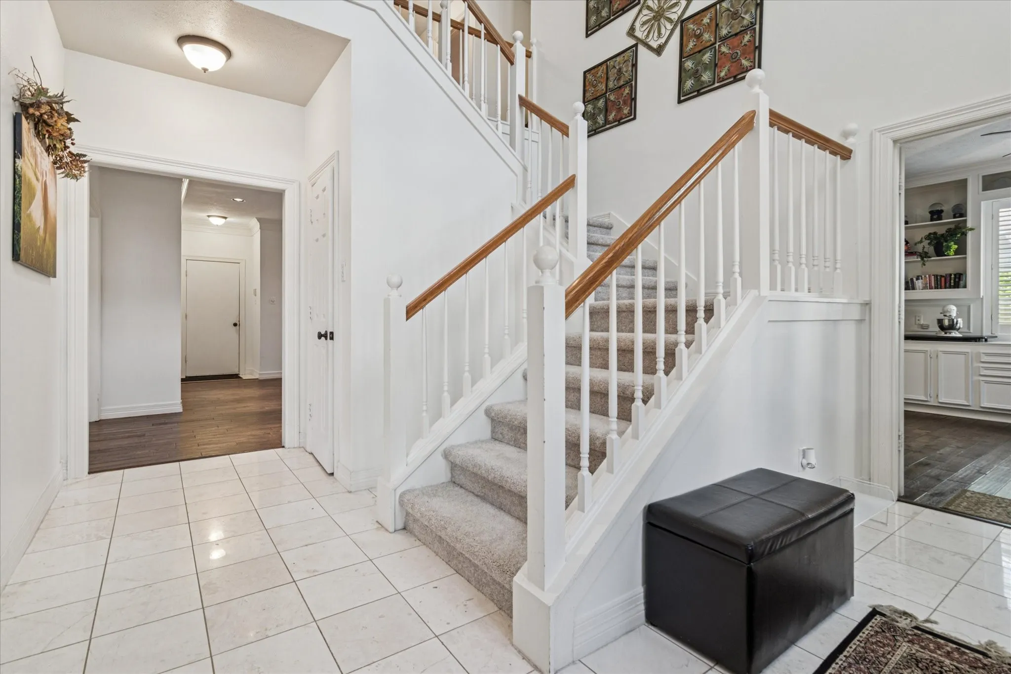 Single Family Residence For Sale in Dallas County , 2200 Southern Oak Drive, Irving, Texas 75063, 4 Bedroom, 4 Bathroom, 2 Garage spaces, 4,485 Sqft, built in 1990, Preowned, mls#21155434, Real Estate Agent in Irving, Homes For Sale in Dallas county, Homes For Sale in Irving, Realtor in Irving Texas, Real Estate Brokerage Independent Realty Texas, Luminita Cordes Realtor