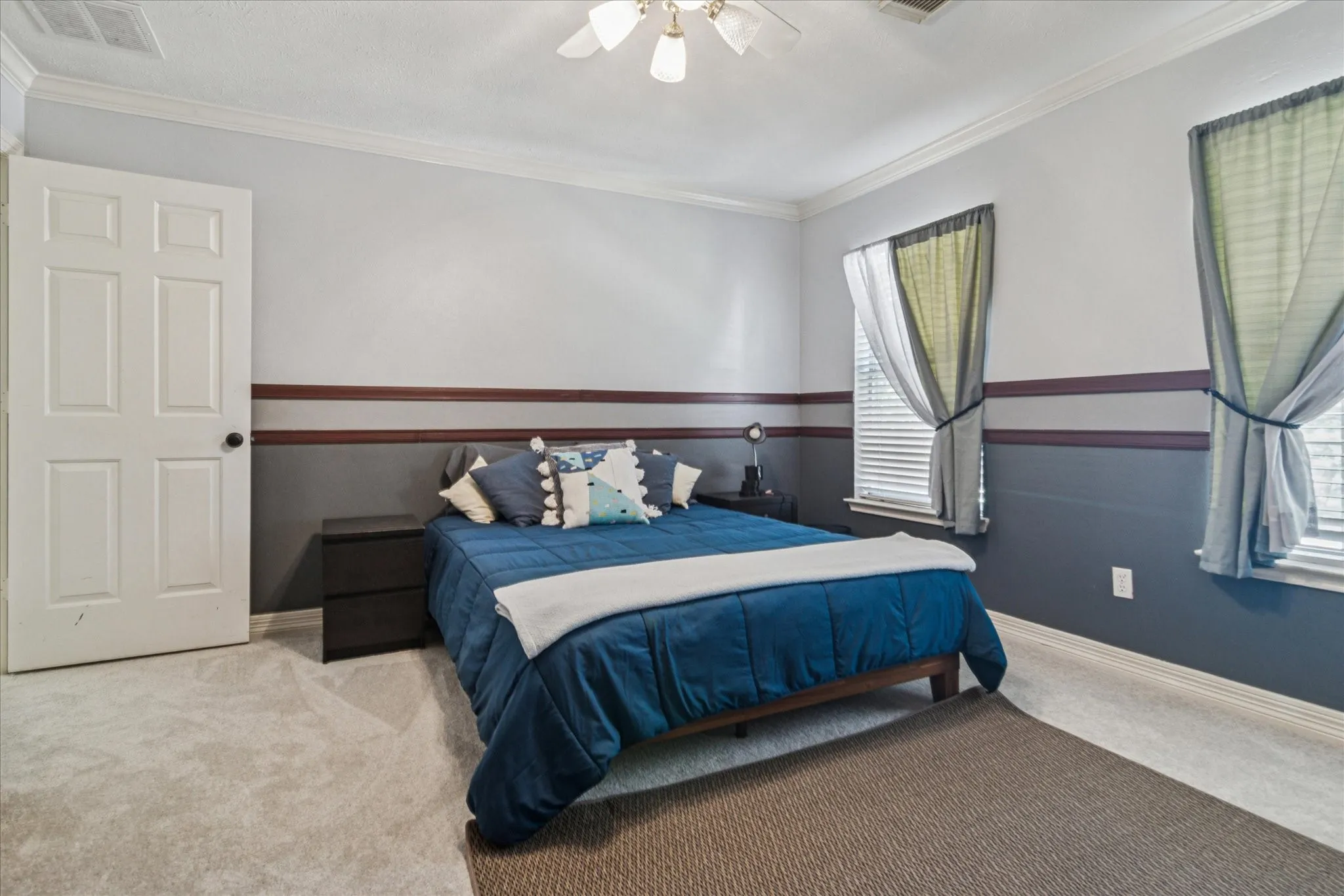 Single Family Residence For Sale in Dallas County , 2200 Southern Oak Drive, Irving, Texas 75063, 4 Bedroom, 4 Bathroom, 2 Garage spaces, 4,485 Sqft, built in 1990, Preowned, mls#21155434, Real Estate Agent in Irving, Homes For Sale in Dallas county, Homes For Sale in Irving, Realtor in Irving Texas, Real Estate Brokerage Independent Realty Texas, Luminita Cordes Realtor