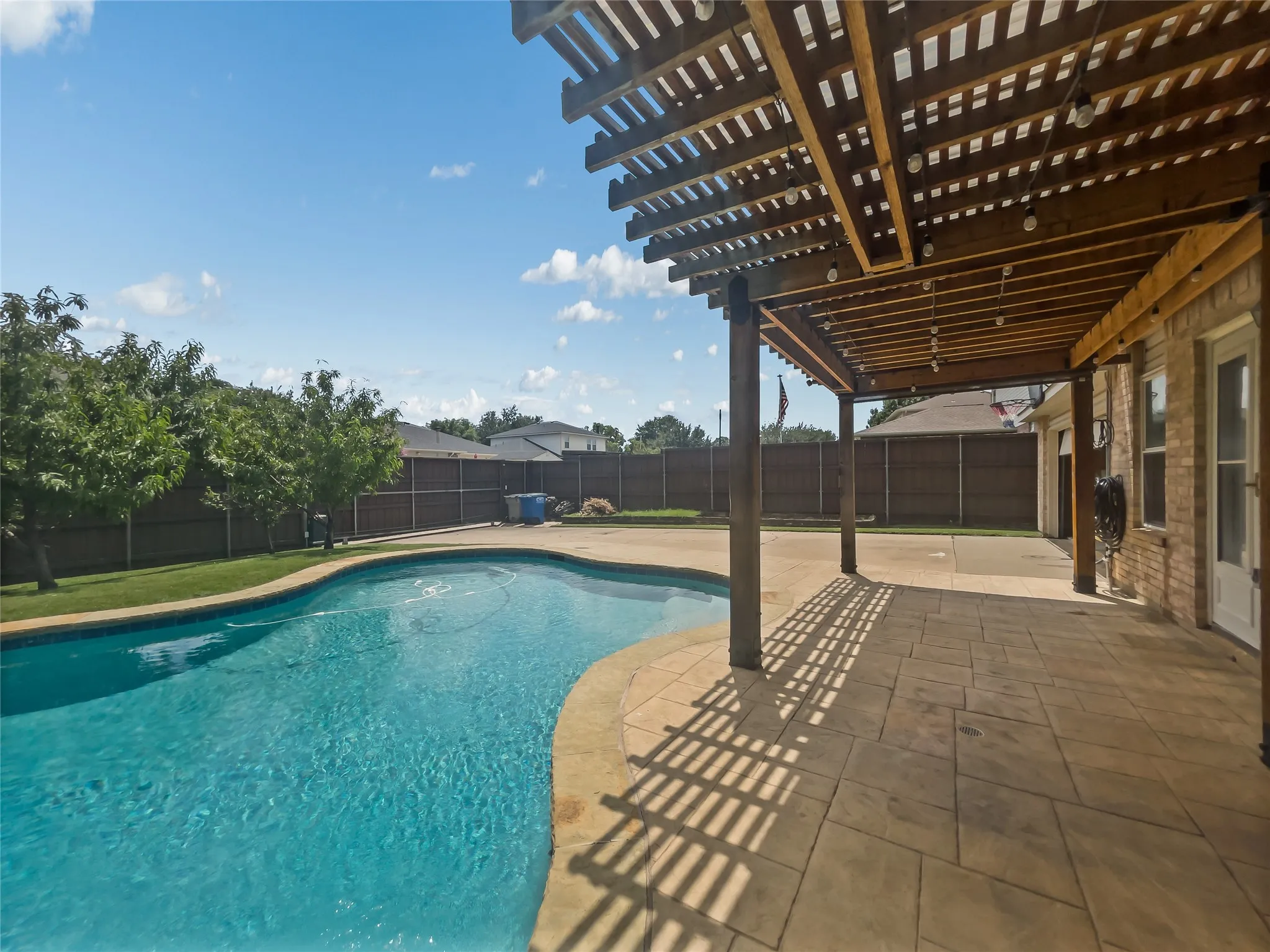 Single Family Residence For Sale in Collin County , 1303 Starpoint Lane, Wylie, Texas 75098, 4 Bedroom, 3 Bathroom, 2 Garage spaces, 2,293 Sqft, built in 1999, Preowned, mls#21157332, Real Estate Agent in Wylie, Homes For Sale in Collin county, Homes For Sale in Wylie, Realtor in Wylie Texas, Real Estate Brokerage Independent Realty Texas, Luminita Cordes Realtor