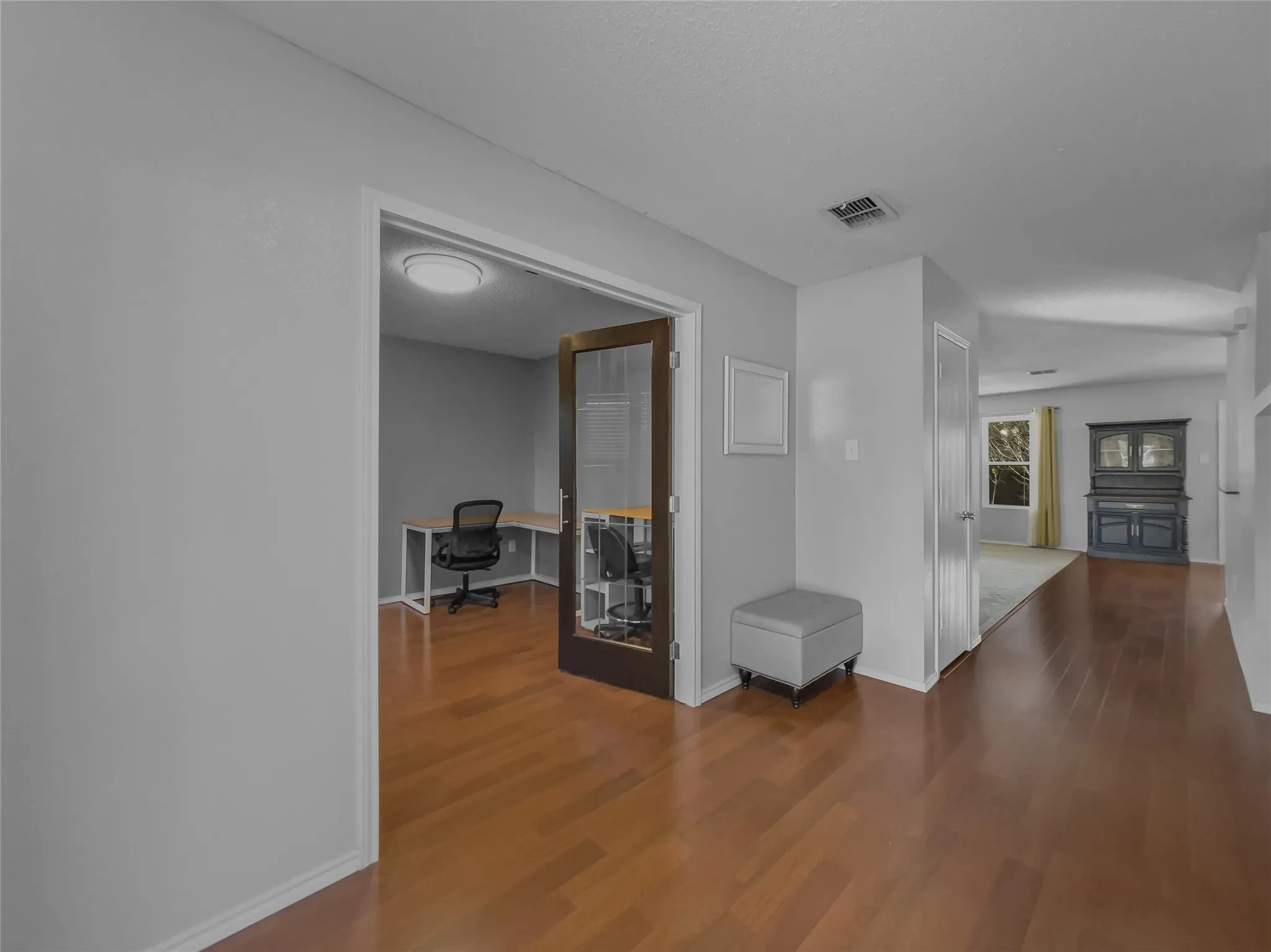 Front entry foyer