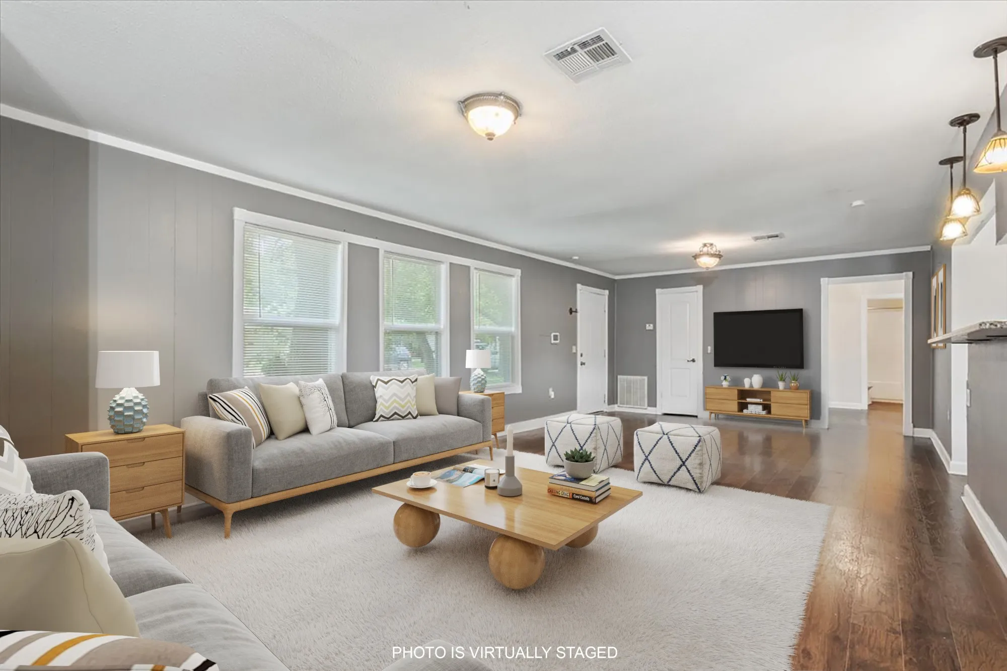 Single Family Residence For Sale in Falls County , 102 E Southland Avenue, Marlin, Texas 76661, 3 Bedrooms, 1 Bathroom, Garage spaces, 1,632 Sqft, built in 1954, Price $155,000, mls#21157359, Real Estate Agent in Marlin, Homes For Sale in Falls county, Homes For Sale in Marlin, Realtor in Marlin Texas, Real Estate Brokerage Independent Realty Texas, Luminita Cordes Realtor