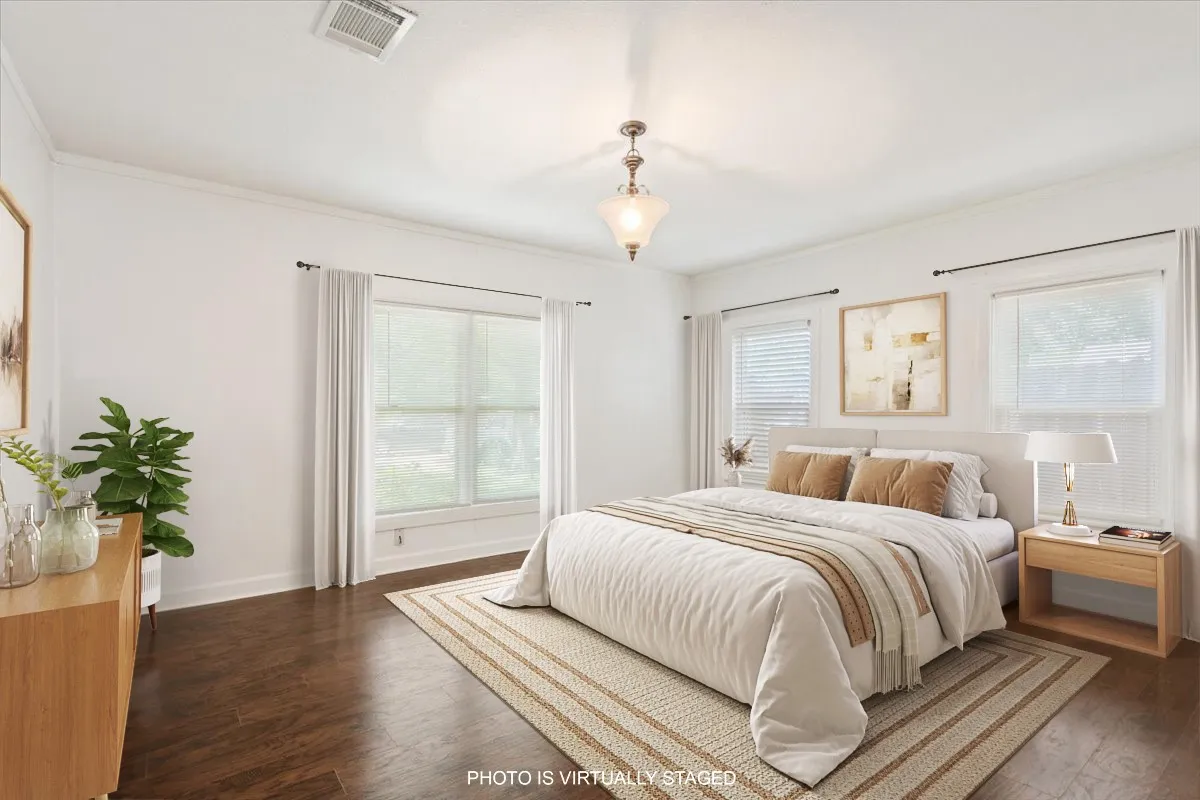 Single Family Residence For Sale in Falls County , 102 E Southland Avenue, Marlin, Texas 76661, 3 Bedrooms, 1 Bathroom, Garage spaces, 1,632 Sqft, built in 1954, Price $155,000, mls#21157359, Real Estate Agent in Marlin, Homes For Sale in Falls county, Homes For Sale in Marlin, Realtor in Marlin Texas, Real Estate Brokerage Independent Realty Texas, Luminita Cordes Realtor