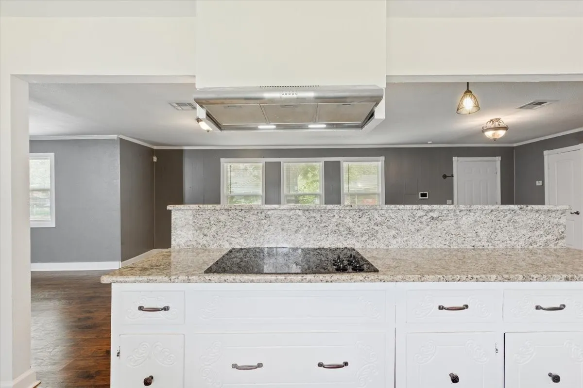 Single Family Residence For Sale in Falls County , 102 E Southland Avenue, Marlin, Texas 76661, 3 Bedrooms, 1 Bathroom, Garage spaces, 1,632 Sqft, built in 1954, Price $155,000, mls#21157359, Real Estate Agent in Marlin, Homes For Sale in Falls county, Homes For Sale in Marlin, Realtor in Marlin Texas, Real Estate Brokerage Independent Realty Texas, Luminita Cordes Realtor