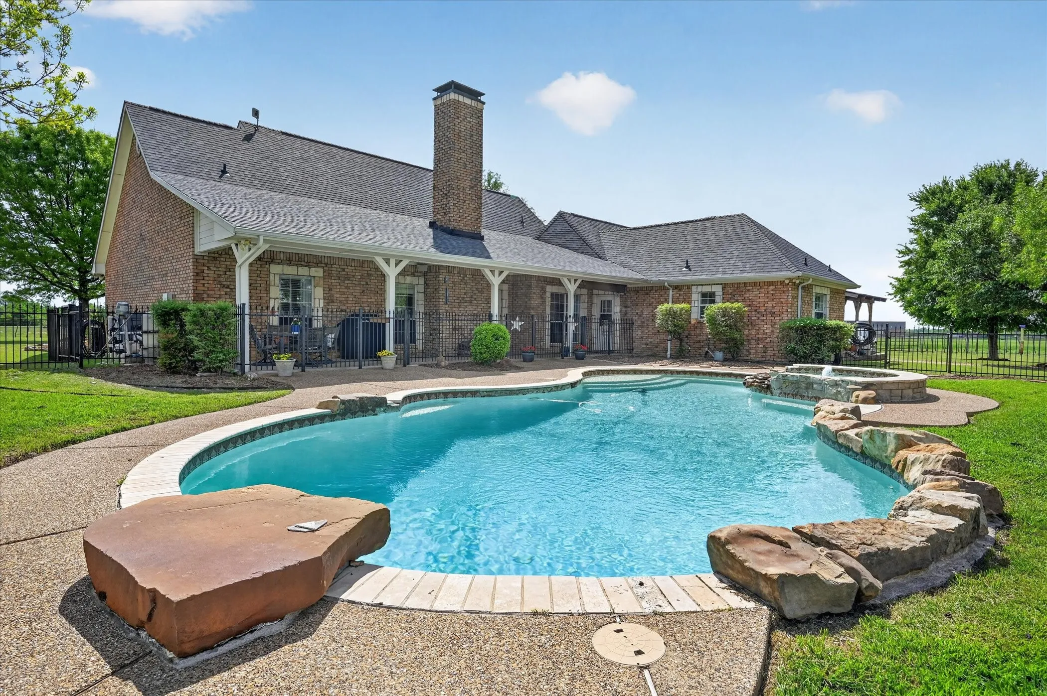 Take a dip in this refereshing pool.