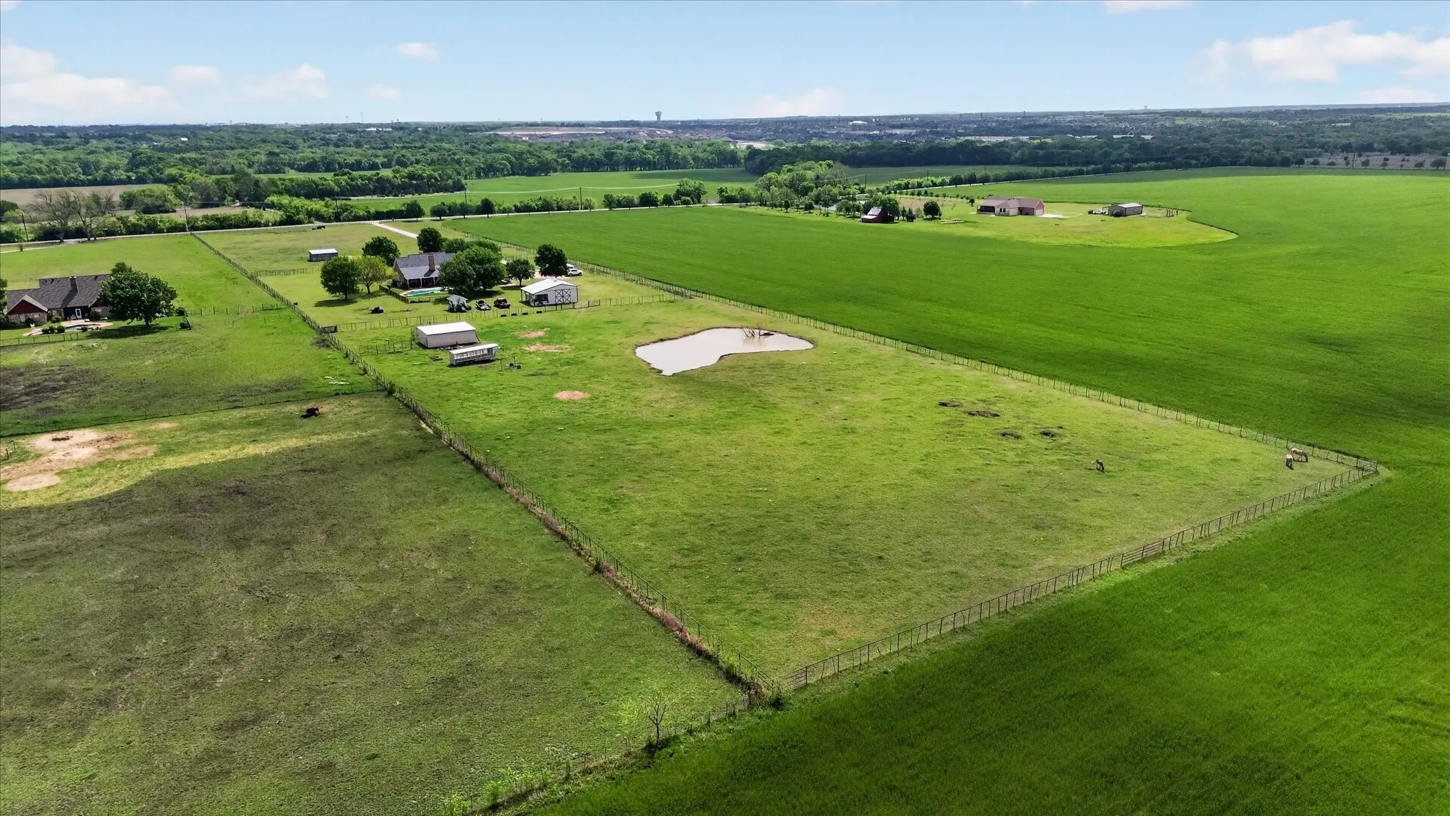 Single Family Residence For Sale in Collin County , 10917 County Road 290, Anna, Texas 75409, 4 Bedroom, 3 Bathroom, 2 Garage spaces, 2,431 Sqft, built in 1999, Preowned, mls#21157366, Real Estate Agent in Anna, Homes For Sale in Collin county, Homes For Sale in Anna, Realtor in Anna Texas, Real Estate Brokerage Independent Realty Texas, Luminita Cordes Realtor