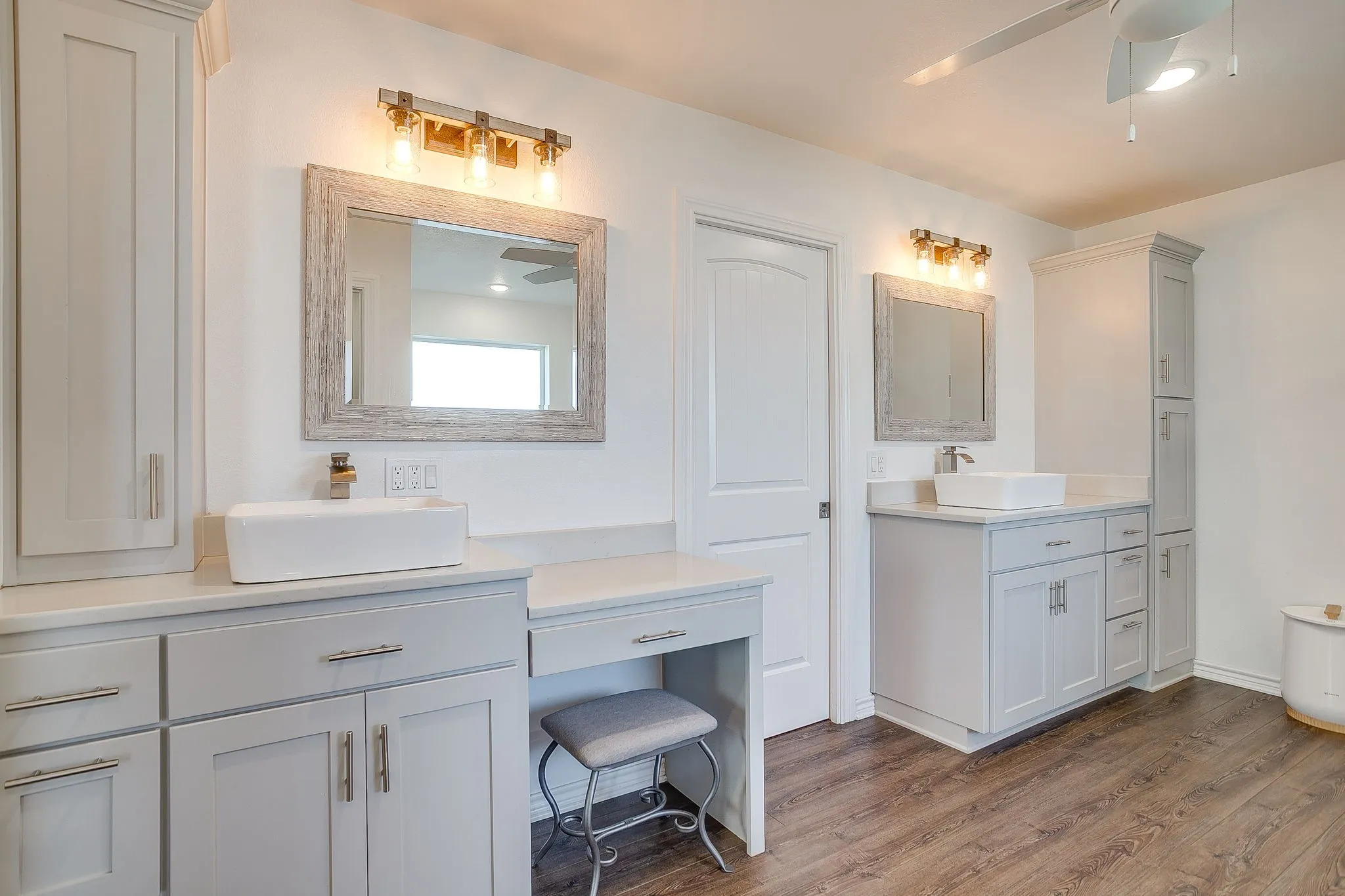 Single Family Residence For Sale in Young County , 733 Fm 2652, Graham, Texas 76450, 3 Bedroom, 4 Bathroom, 3 Garage spaces, 2,852 Sqft, built in 2019, Preowned, mls#21156994, Real Estate Agent in Graham, Homes For Sale in Young county, Homes For Sale in Graham, Realtor in Graham Texas, Real Estate Brokerage Independent Realty Texas, Luminita Cordes Realtor
