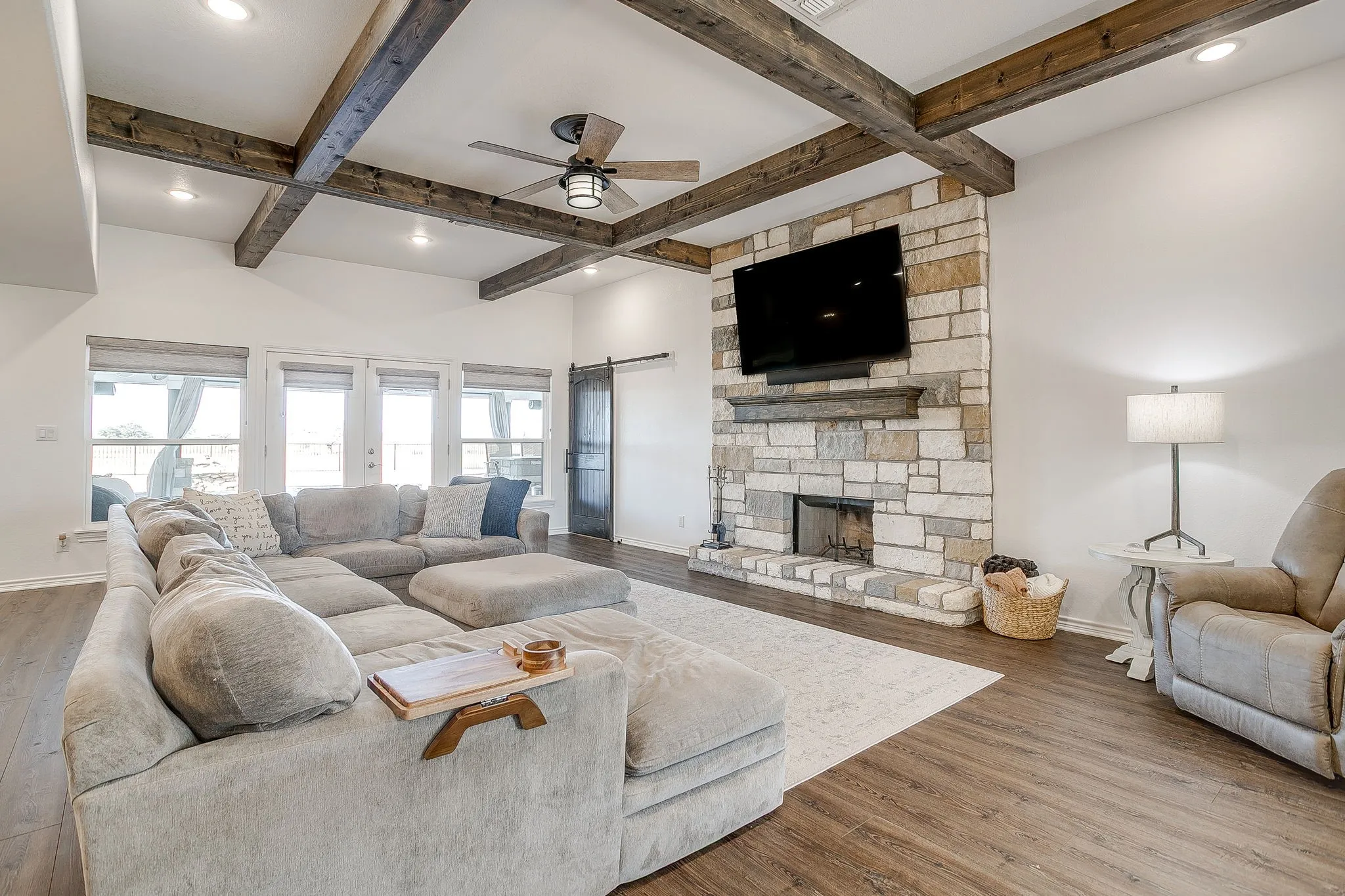 Single Family Residence For Sale in Young County , 733 Fm 2652, Graham, Texas 76450, 3 Bedroom, 4 Bathroom, 3 Garage spaces, 2,852 Sqft, built in 2019, Preowned, mls#21156994, Real Estate Agent in Graham, Homes For Sale in Young county, Homes For Sale in Graham, Realtor in Graham Texas, Real Estate Brokerage Independent Realty Texas, Luminita Cordes Realtor