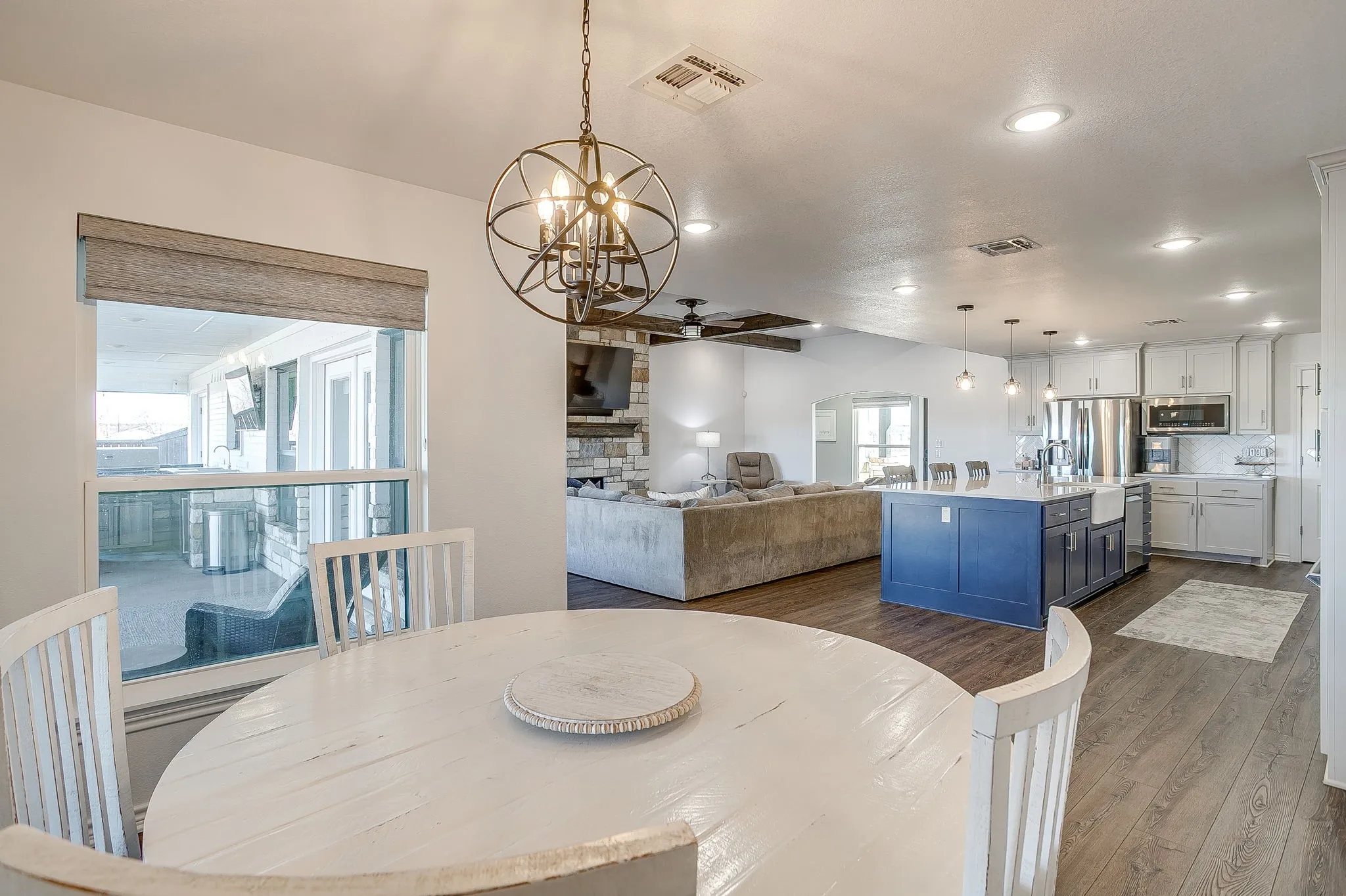 Single Family Residence For Sale in Young County , 733 Fm 2652, Graham, Texas 76450, 3 Bedroom, 4 Bathroom, 3 Garage spaces, 2,852 Sqft, built in 2019, Preowned, mls#21156994, Real Estate Agent in Graham, Homes For Sale in Young county, Homes For Sale in Graham, Realtor in Graham Texas, Real Estate Brokerage Independent Realty Texas, Luminita Cordes Realtor