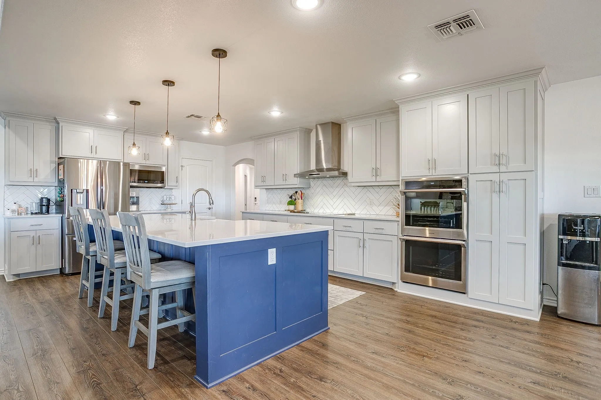 Single Family Residence For Sale in Young County , 733 Fm 2652, Graham, Texas 76450, 3 Bedroom, 4 Bathroom, 3 Garage spaces, 2,852 Sqft, built in 2019, Preowned, mls#21156994, Real Estate Agent in Graham, Homes For Sale in Young county, Homes For Sale in Graham, Realtor in Graham Texas, Real Estate Brokerage Independent Realty Texas, Luminita Cordes Realtor