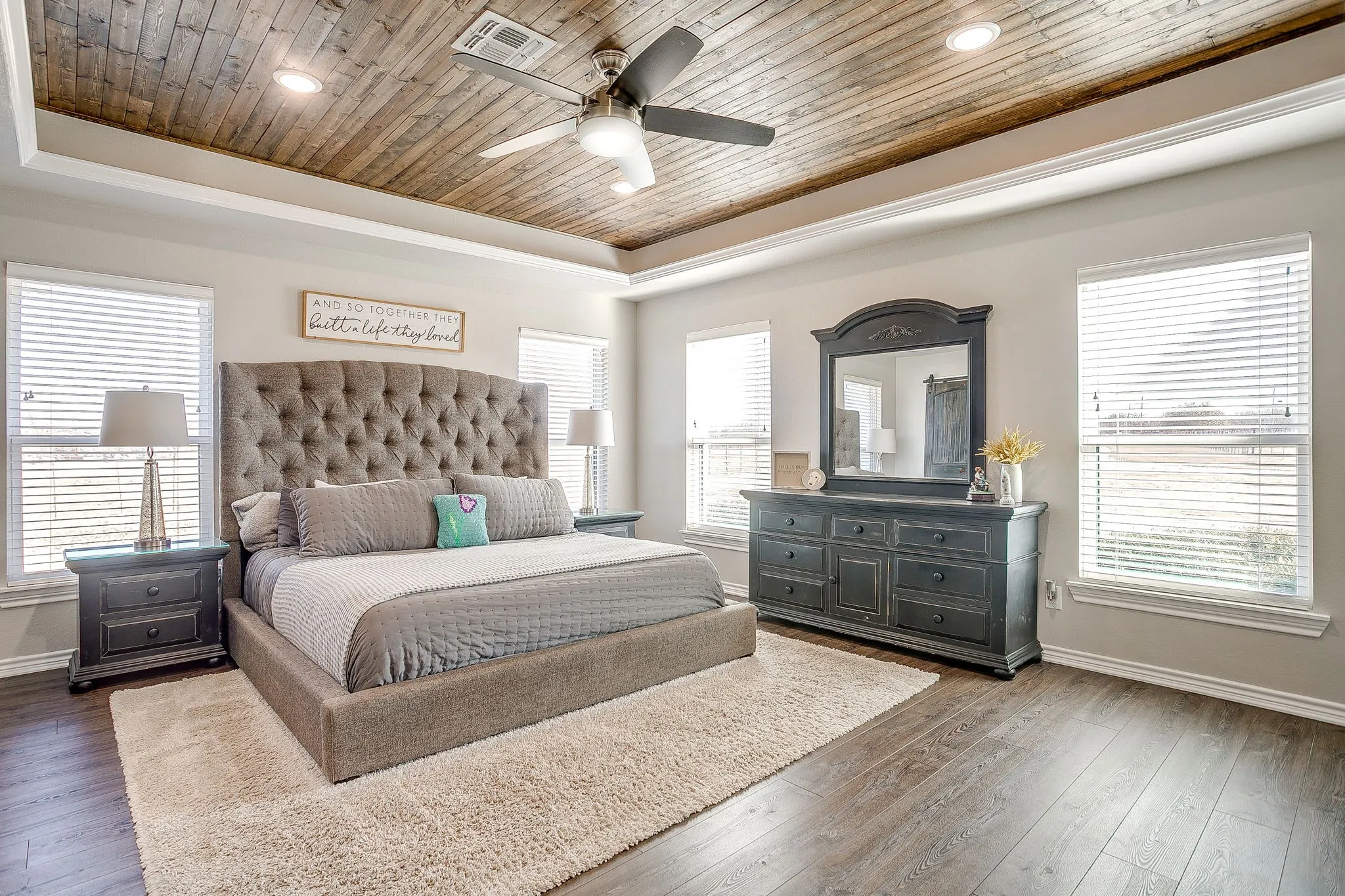 Single Family Residence For Sale in Young County , 733 Fm 2652, Graham, Texas 76450, 3 Bedroom, 4 Bathroom, 3 Garage spaces, 2,852 Sqft, built in 2019, Preowned, mls#21156994, Real Estate Agent in Graham, Homes For Sale in Young county, Homes For Sale in Graham, Realtor in Graham Texas, Real Estate Brokerage Independent Realty Texas, Luminita Cordes Realtor