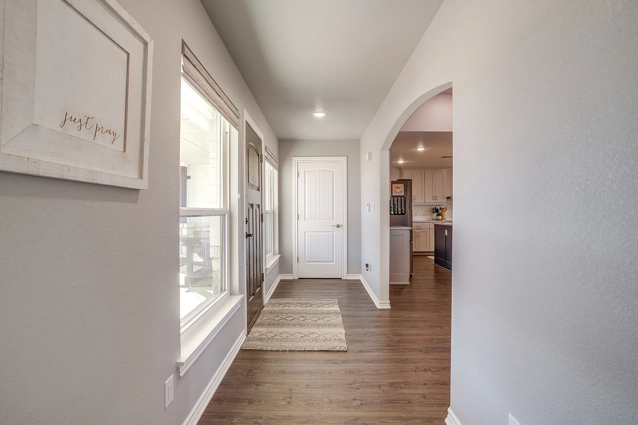 Single Family Residence For Sale in Young County , 733 Fm 2652, Graham, Texas 76450, 3 Bedroom, 4 Bathroom, 3 Garage spaces, 2,852 Sqft, built in 2019, Preowned, mls#21156994, Real Estate Agent in Graham, Homes For Sale in Young county, Homes For Sale in Graham, Realtor in Graham Texas, Real Estate Brokerage Independent Realty Texas, Luminita Cordes Realtor