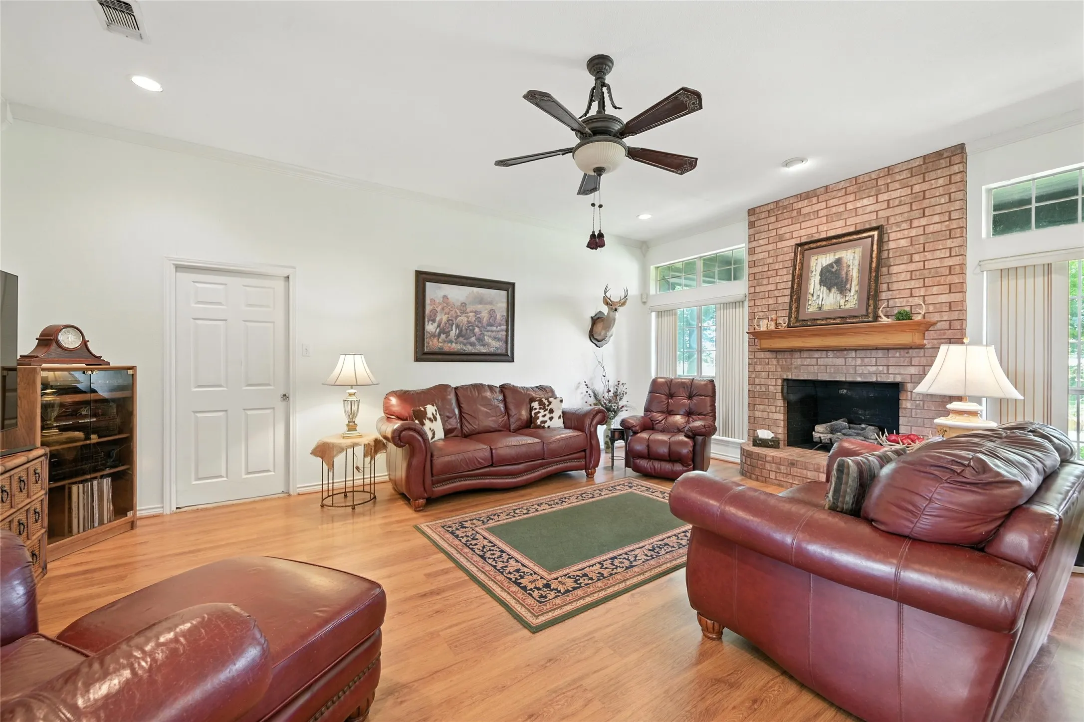 Farm For Sale in Rains County , 2134 Rs County Road 1402, Point, Texas 75472, 4 Bedroom, 3 Bathroom, 3 Garage spaces, 2,872 Sqft, built in 1997, Preowned, mls#21156714, Real Estate Agent in Point, Homes For Sale in Rains county, Homes For Sale in Point, Realtor in Point Texas, Real Estate Brokerage Independent Realty Texas, Luminita Cordes Realtor