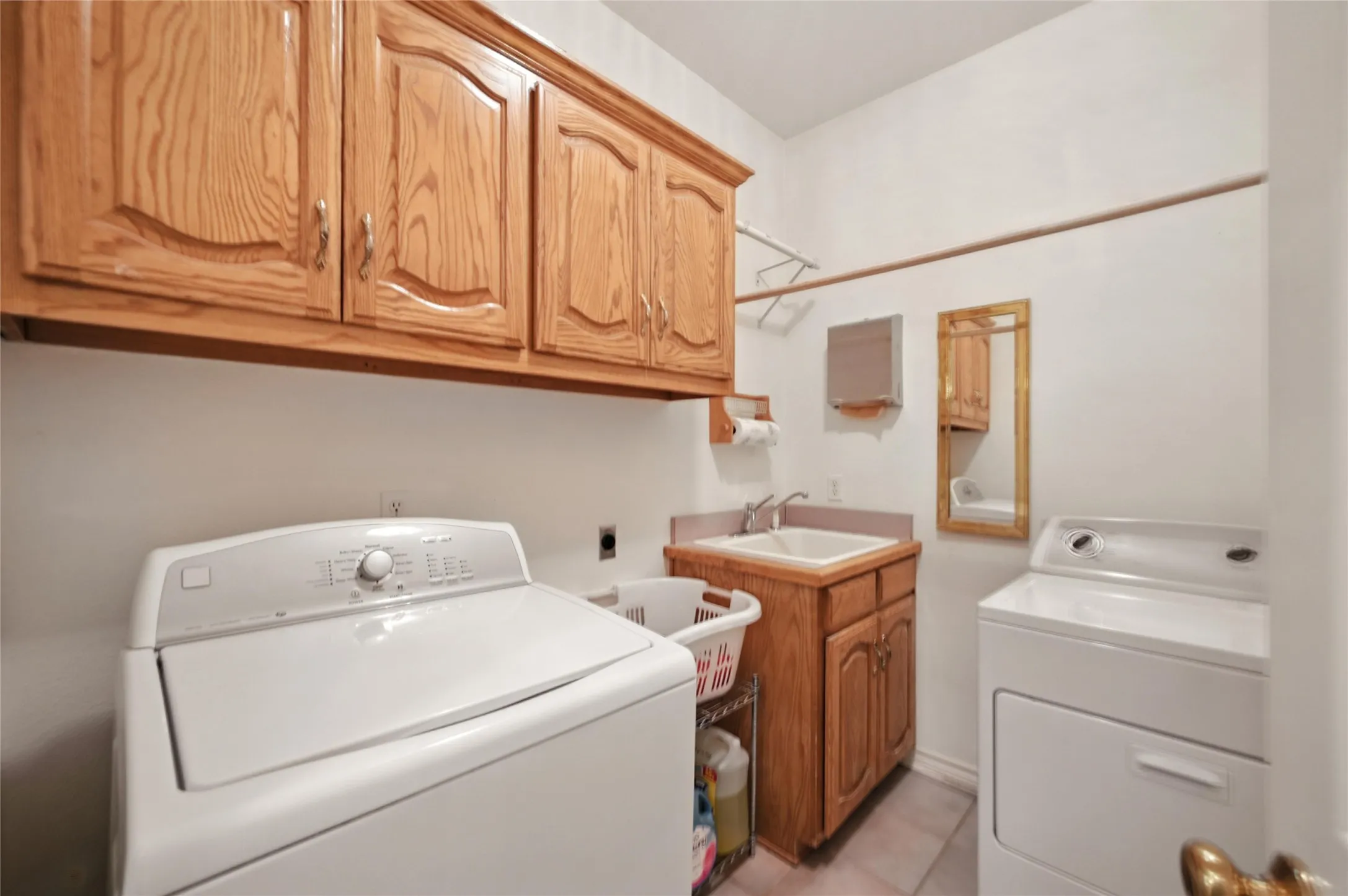 Farm For Sale in Rains County , 2134 Rs County Road 1402, Point, Texas 75472, 4 Bedroom, 3 Bathroom, 3 Garage spaces, 2,872 Sqft, built in 1997, Preowned, mls#21156714, Real Estate Agent in Point, Homes For Sale in Rains county, Homes For Sale in Point, Realtor in Point Texas, Real Estate Brokerage Independent Realty Texas, Luminita Cordes Realtor