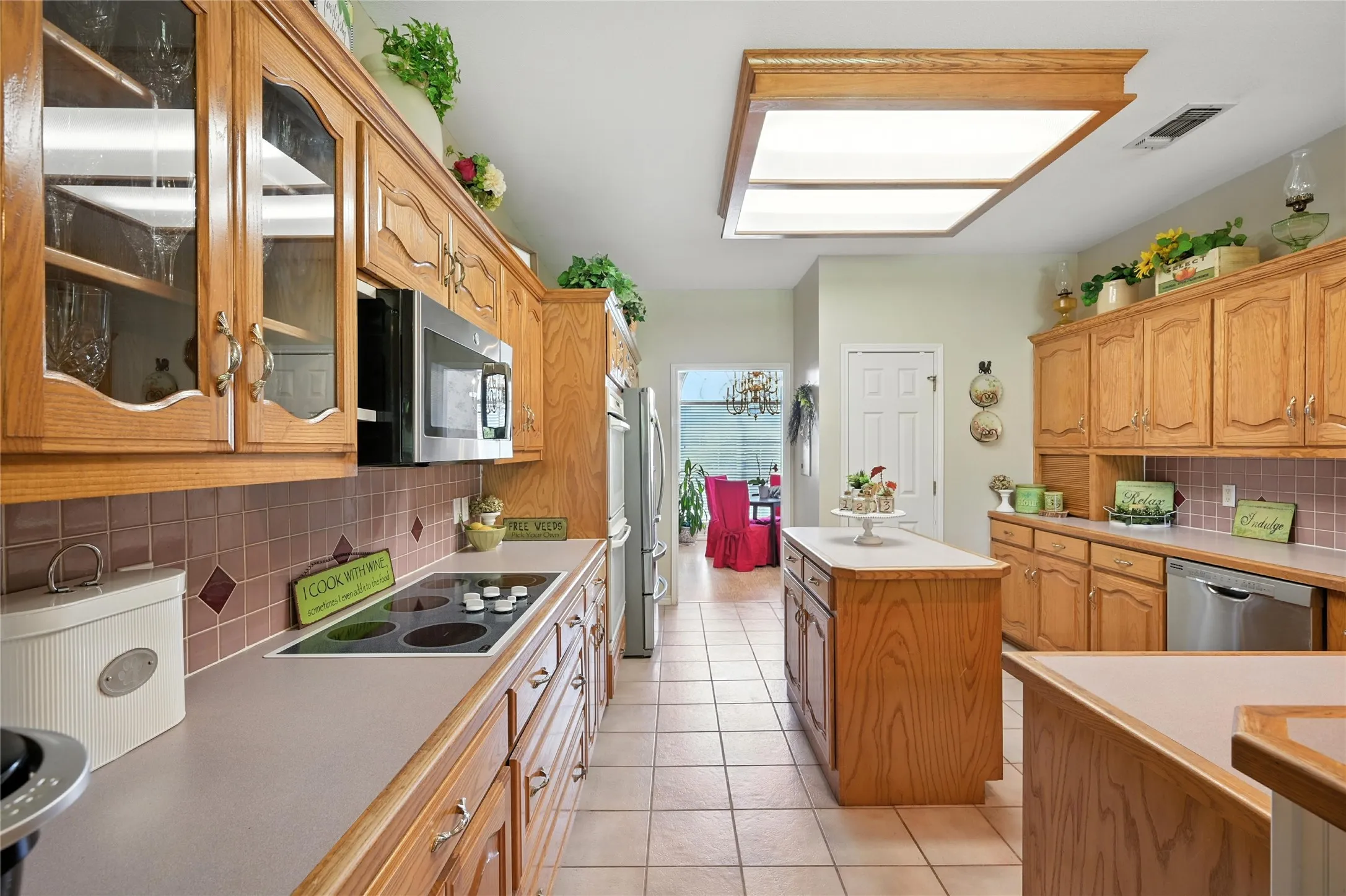 Farm For Sale in Rains County , 2134 Rs County Road 1402, Point, Texas 75472, 4 Bedroom, 3 Bathroom, 3 Garage spaces, 2,872 Sqft, built in 1997, Preowned, mls#21156714, Real Estate Agent in Point, Homes For Sale in Rains county, Homes For Sale in Point, Realtor in Point Texas, Real Estate Brokerage Independent Realty Texas, Luminita Cordes Realtor