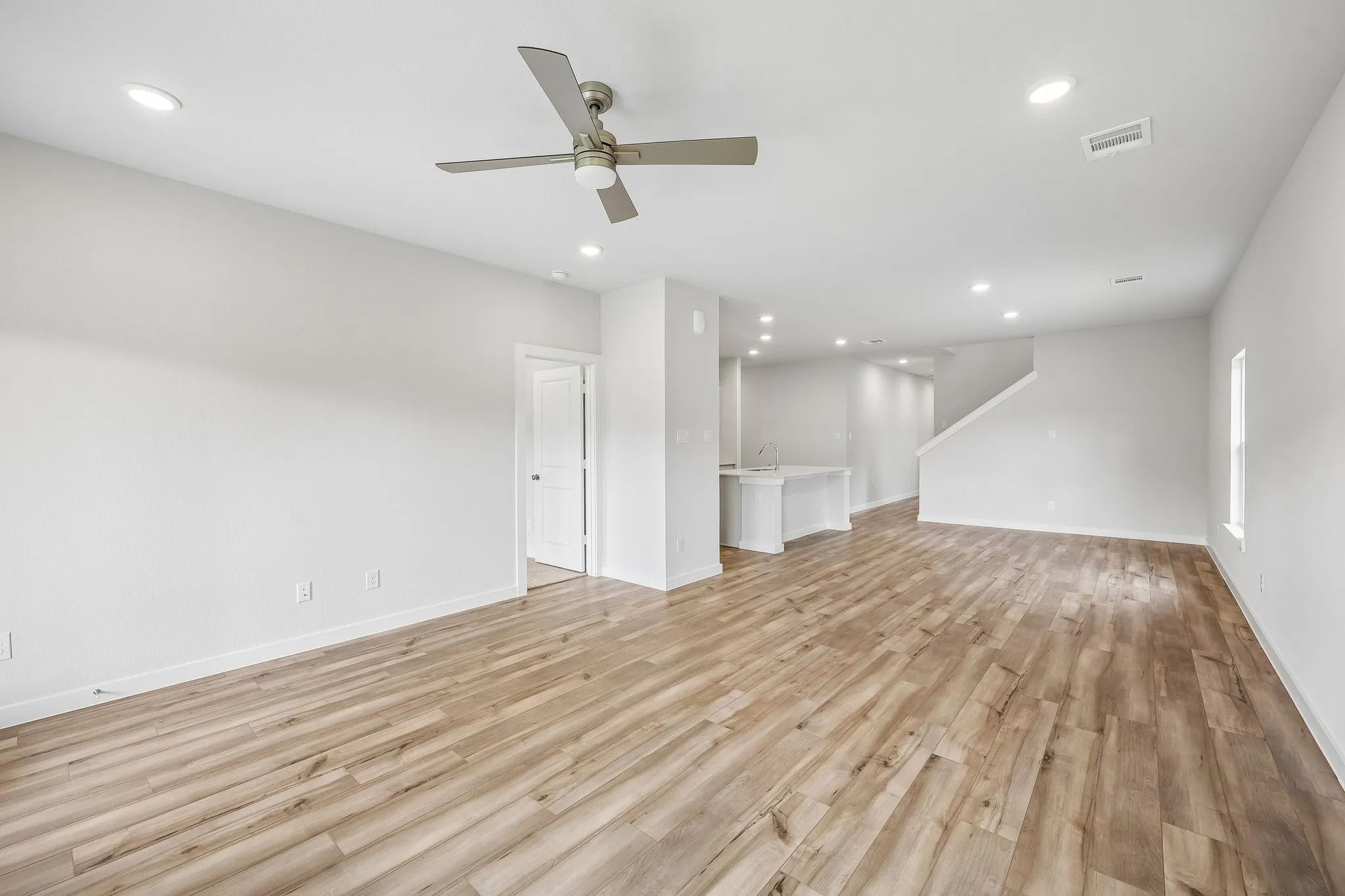 Single Family Residence For Sale in Kaufman County , 725 Vineyard Way, Forney, Texas 75126, 3 Bedroom, 3 Bathroom, 3 Garage spaces, 2,172 Sqft, built in 2026, New Construction - Incomplete, mls#21157431, Real Estate Agent in Forney, Homes For Sale in Kaufman county, Homes For Sale in Forney, Realtor in Forney Texas, Real Estate Brokerage Independent Realty Texas, Luminita Cordes Realtor