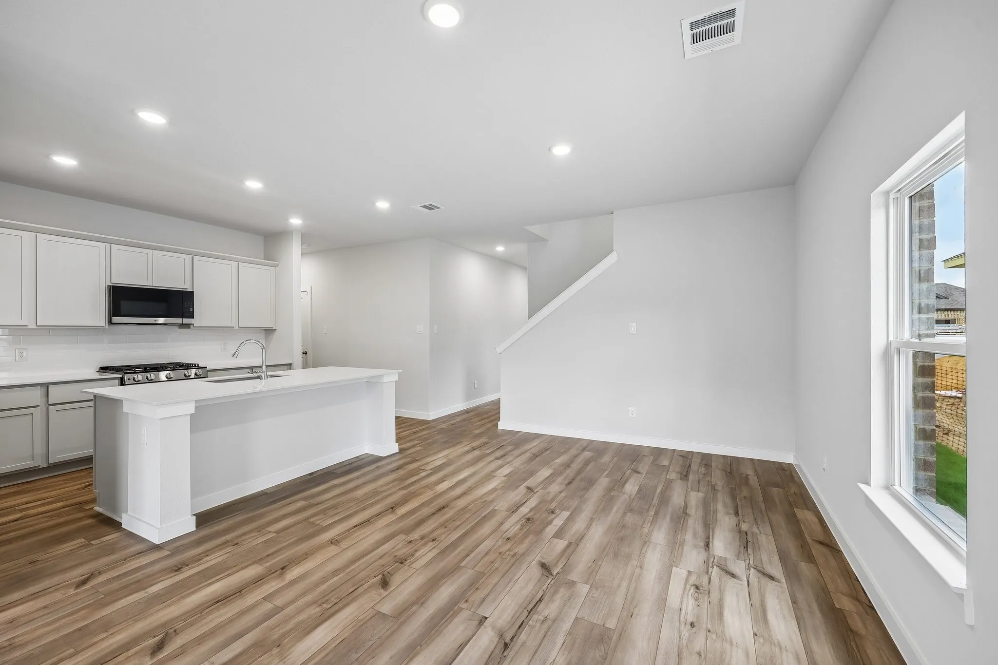 Single Family Residence For Sale in Kaufman County , 725 Vineyard Way, Forney, Texas 75126, 3 Bedroom, 3 Bathroom, 3 Garage spaces, 2,172 Sqft, built in 2026, New Construction - Incomplete, mls#21157431, Real Estate Agent in Forney, Homes For Sale in Kaufman county, Homes For Sale in Forney, Realtor in Forney Texas, Real Estate Brokerage Independent Realty Texas, Luminita Cordes Realtor