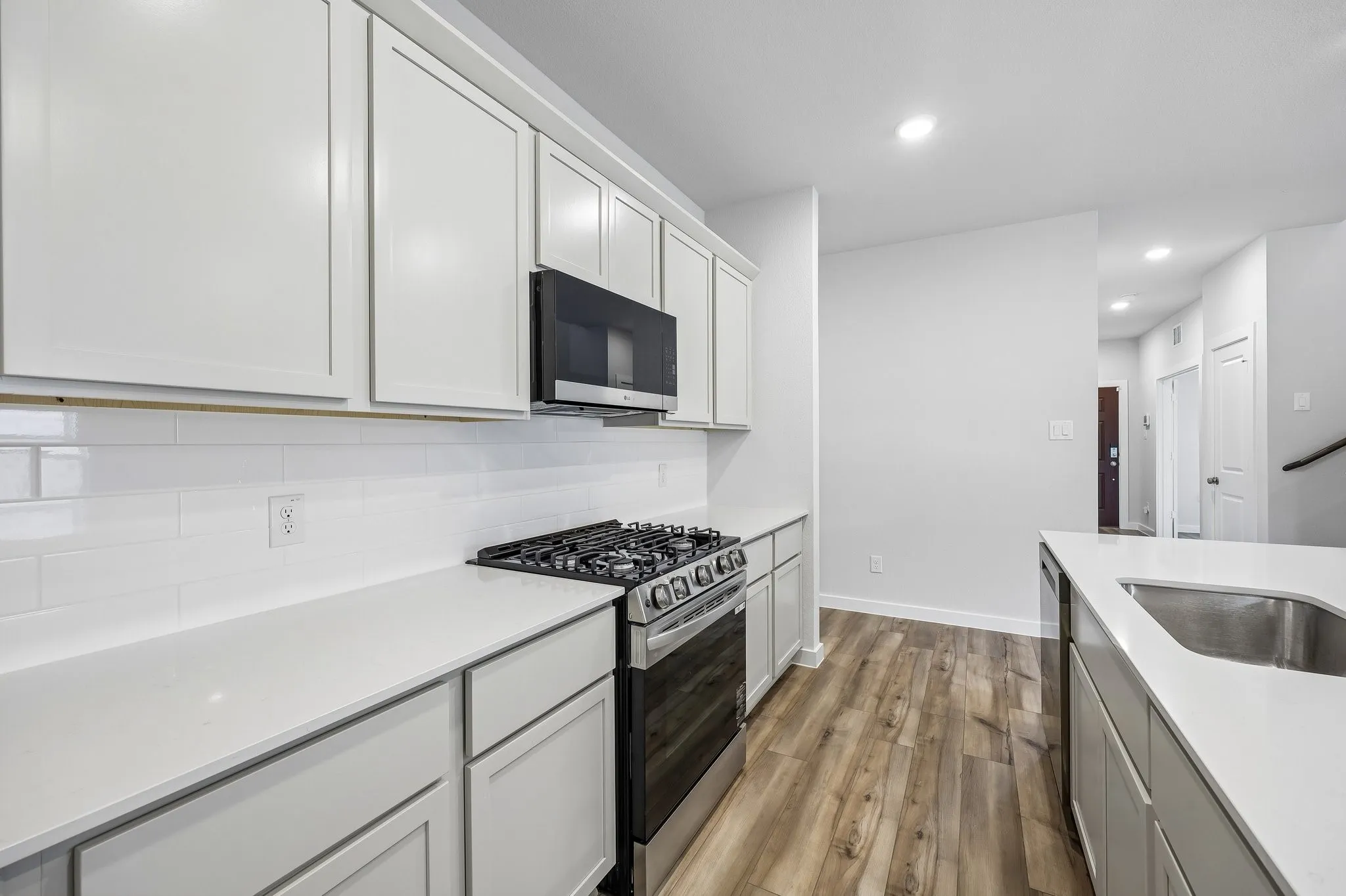 Single Family Residence For Sale in Kaufman County , 725 Vineyard Way, Forney, Texas 75126, 3 Bedroom, 3 Bathroom, 3 Garage spaces, 2,172 Sqft, built in 2026, New Construction - Incomplete, mls#21157431, Real Estate Agent in Forney, Homes For Sale in Kaufman county, Homes For Sale in Forney, Realtor in Forney Texas, Real Estate Brokerage Independent Realty Texas, Luminita Cordes Realtor