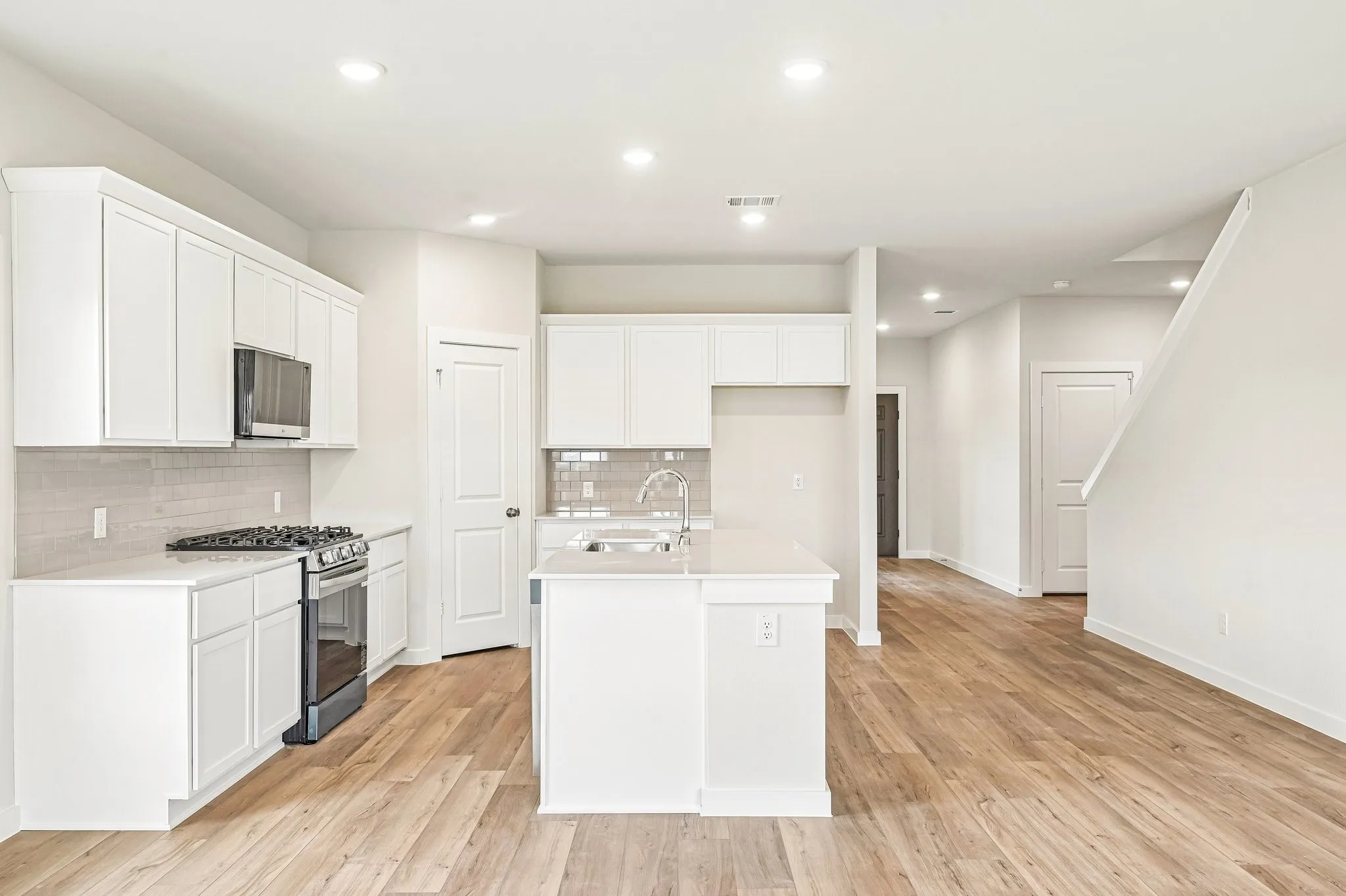 Single Family Residence For Sale in Kaufman County , 712 Vineyard Way, Forney, Texas 75126, 4 Bedroom, 3 Bathroom, 3 Garage spaces, 2,730 Sqft, built in 2026, New Construction - Incomplete, mls#21157433, Real Estate Agent in Forney, Homes For Sale in Kaufman county, Homes For Sale in Forney, Realtor in Forney Texas, Real Estate Brokerage Independent Realty Texas, Luminita Cordes Realtor
