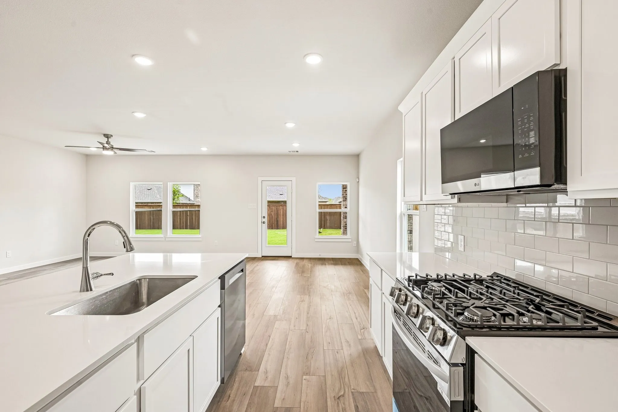 Single Family Residence For Sale in Kaufman County , 712 Vineyard Way, Forney, Texas 75126, 4 Bedroom, 3 Bathroom, 3 Garage spaces, 2,730 Sqft, built in 2026, New Construction - Incomplete, mls#21157433, Real Estate Agent in Forney, Homes For Sale in Kaufman county, Homes For Sale in Forney, Realtor in Forney Texas, Real Estate Brokerage Independent Realty Texas, Luminita Cordes Realtor