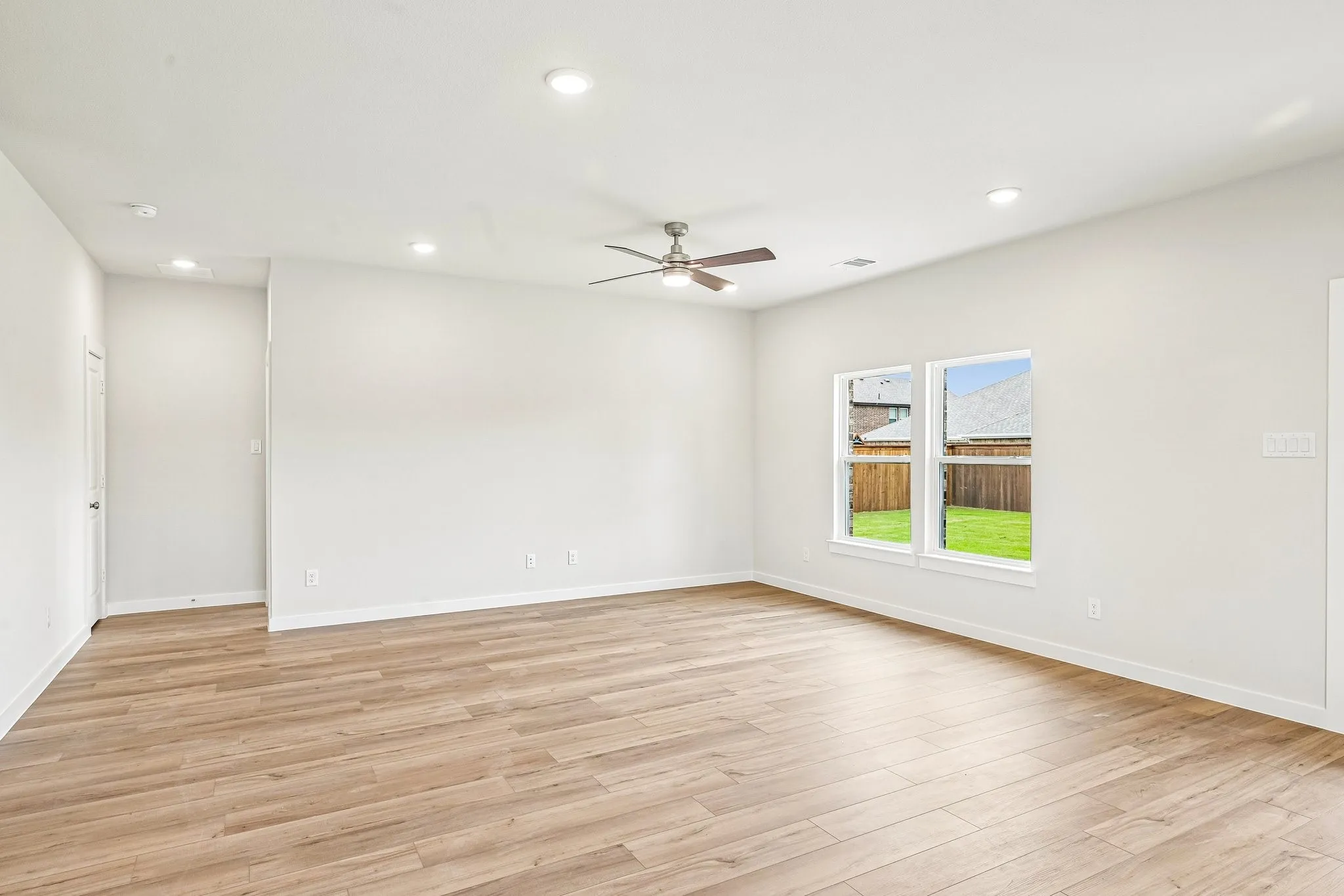 Single Family Residence For Sale in Kaufman County , 712 Vineyard Way, Forney, Texas 75126, 4 Bedroom, 3 Bathroom, 3 Garage spaces, 2,730 Sqft, built in 2026, New Construction - Incomplete, mls#21157433, Real Estate Agent in Forney, Homes For Sale in Kaufman county, Homes For Sale in Forney, Realtor in Forney Texas, Real Estate Brokerage Independent Realty Texas, Luminita Cordes Realtor