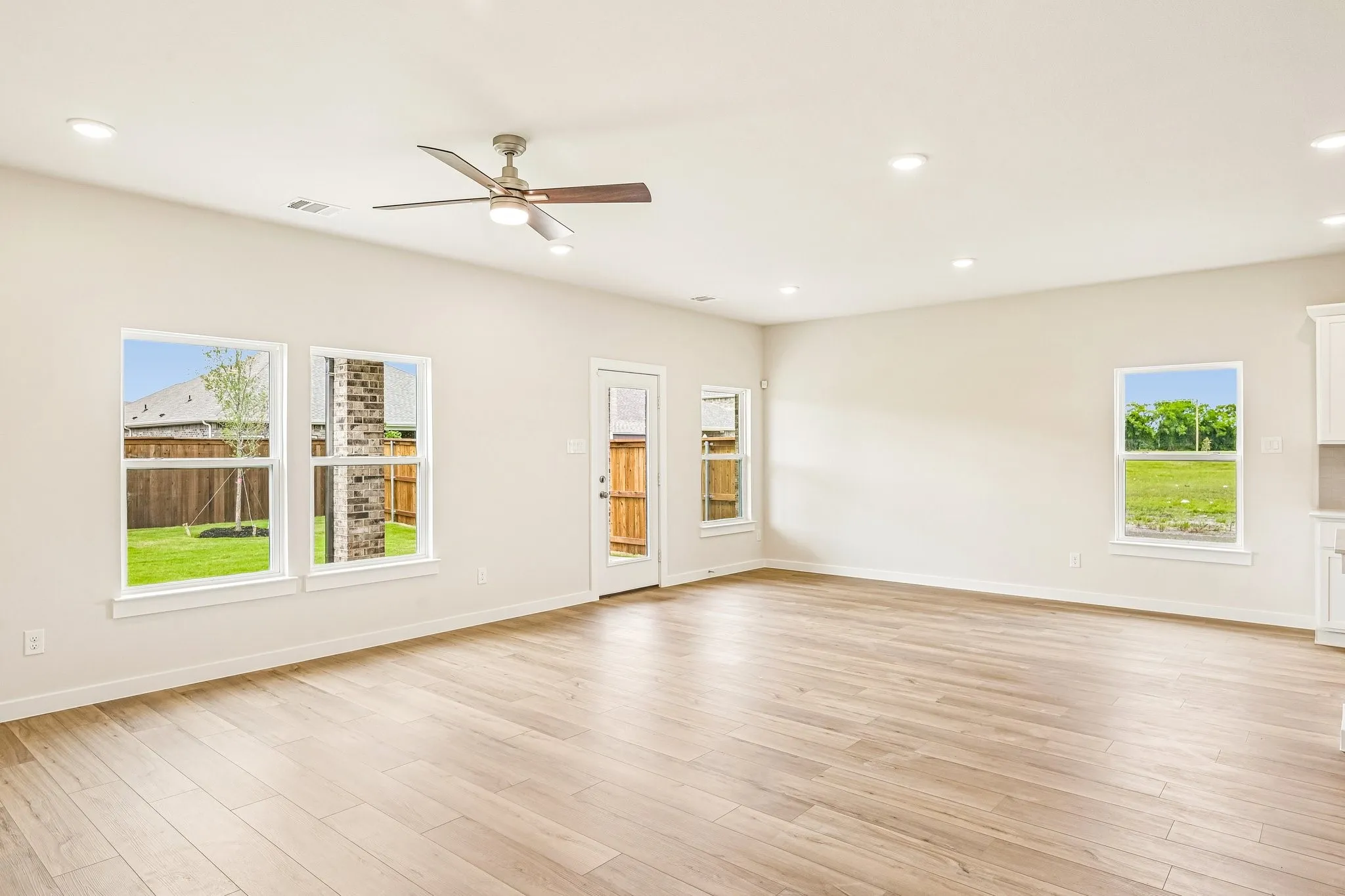 Single Family Residence For Sale in Kaufman County , 712 Vineyard Way, Forney, Texas 75126, 4 Bedroom, 3 Bathroom, 3 Garage spaces, 2,730 Sqft, built in 2026, New Construction - Incomplete, mls#21157433, Real Estate Agent in Forney, Homes For Sale in Kaufman county, Homes For Sale in Forney, Realtor in Forney Texas, Real Estate Brokerage Independent Realty Texas, Luminita Cordes Realtor