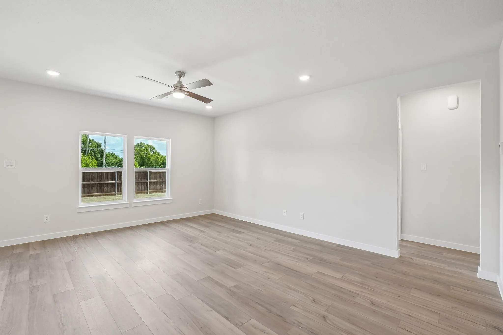 Single Family Residence For Sale in Kaufman County , 713 Vineyard Way, Forney, Texas 75126, 3 Bedroom, 3 Bathroom, 3 Garage spaces, 2,449 Sqft, built in 2026, New Construction - Incomplete, mls#21157441, Real Estate Agent in Forney, Homes For Sale in Kaufman county, Homes For Sale in Forney, Realtor in Forney Texas, Real Estate Brokerage Independent Realty Texas, Luminita Cordes Realtor