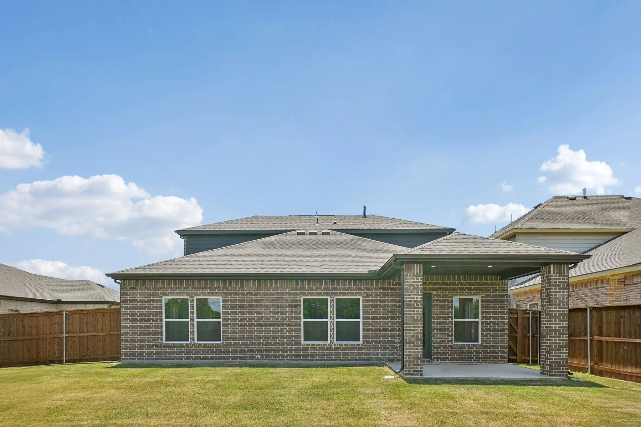Single Family Residence For Sale in Kaufman County , 713 Vineyard Way, Forney, Texas 75126, 3 Bedroom, 3 Bathroom, 3 Garage spaces, 2,449 Sqft, built in 2026, New Construction - Incomplete, mls#21157441, Real Estate Agent in Forney, Homes For Sale in Kaufman county, Homes For Sale in Forney, Realtor in Forney Texas, Real Estate Brokerage Independent Realty Texas, Luminita Cordes Realtor