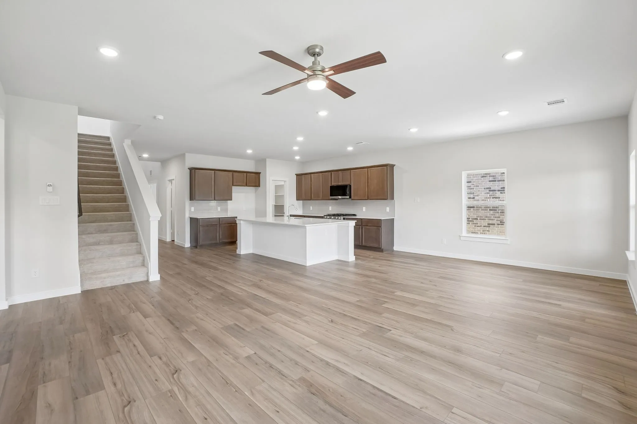 Single Family Residence For Sale in Kaufman County , 713 Vineyard Way, Forney, Texas 75126, 3 Bedroom, 3 Bathroom, 3 Garage spaces, 2,449 Sqft, built in 2026, New Construction - Incomplete, mls#21157441, Real Estate Agent in Forney, Homes For Sale in Kaufman county, Homes For Sale in Forney, Realtor in Forney Texas, Real Estate Brokerage Independent Realty Texas, Luminita Cordes Realtor